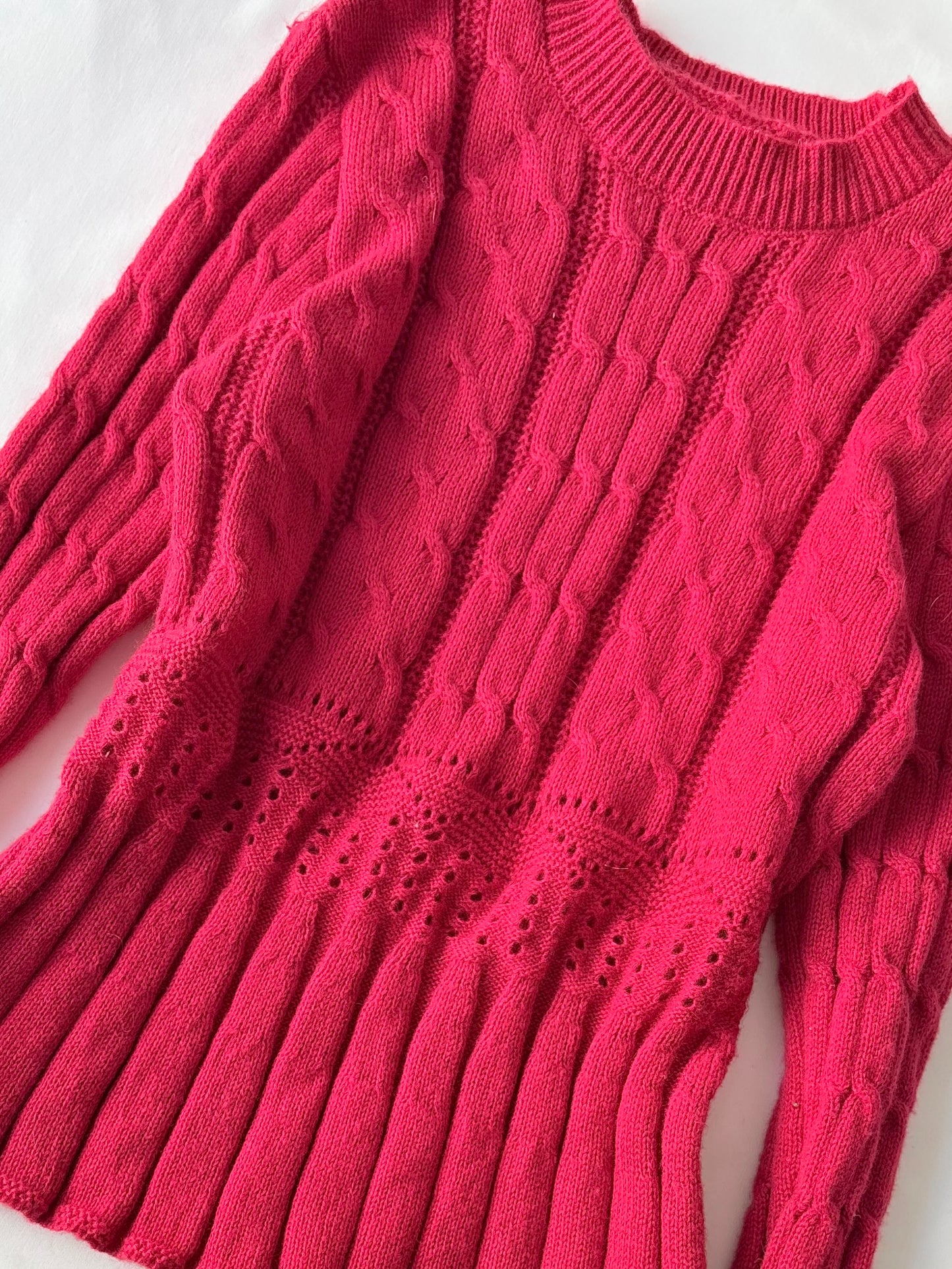 Red cable knit jumper | Size medium