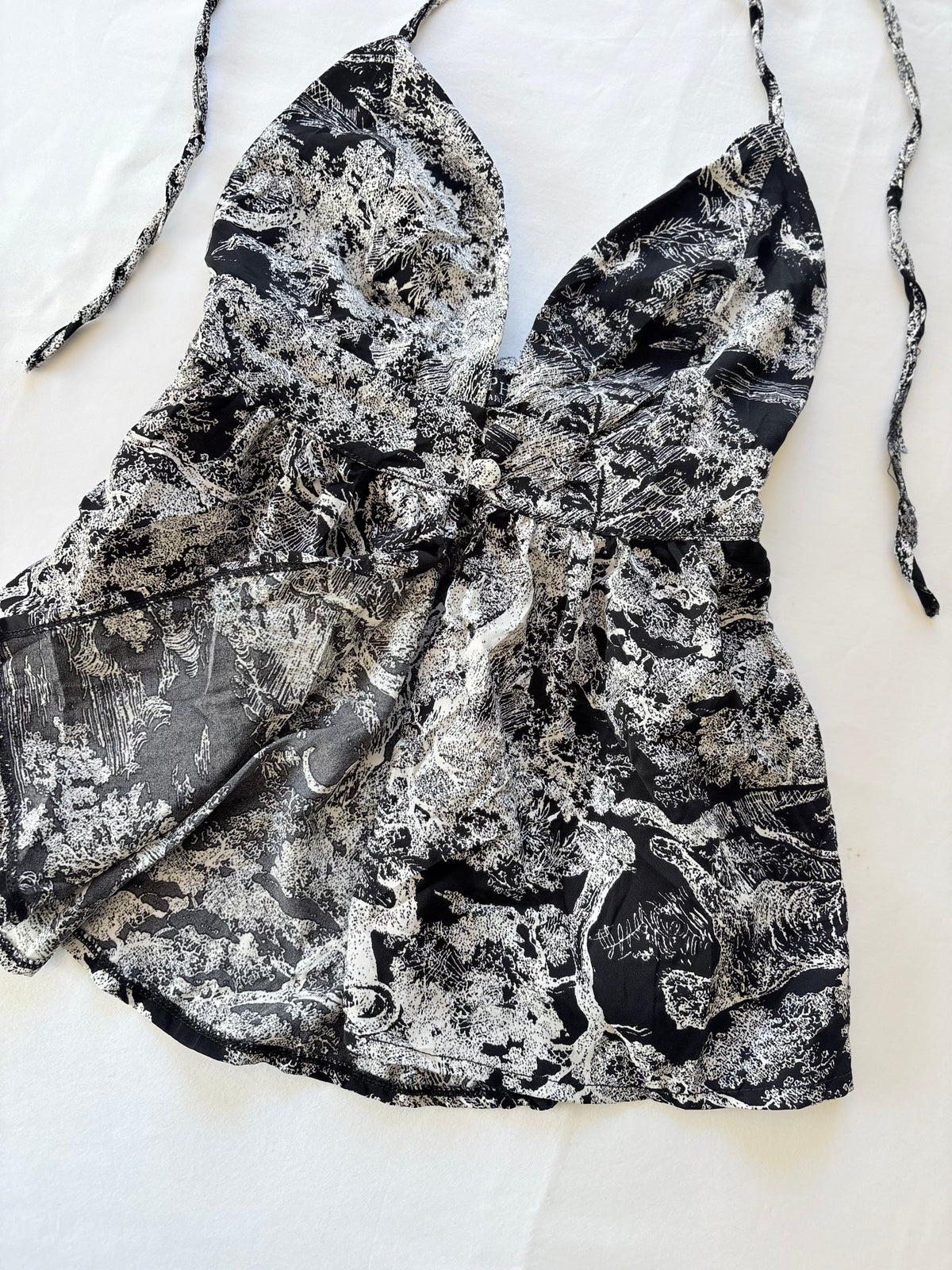 00’s APHI split front halter top | Size 4-6
