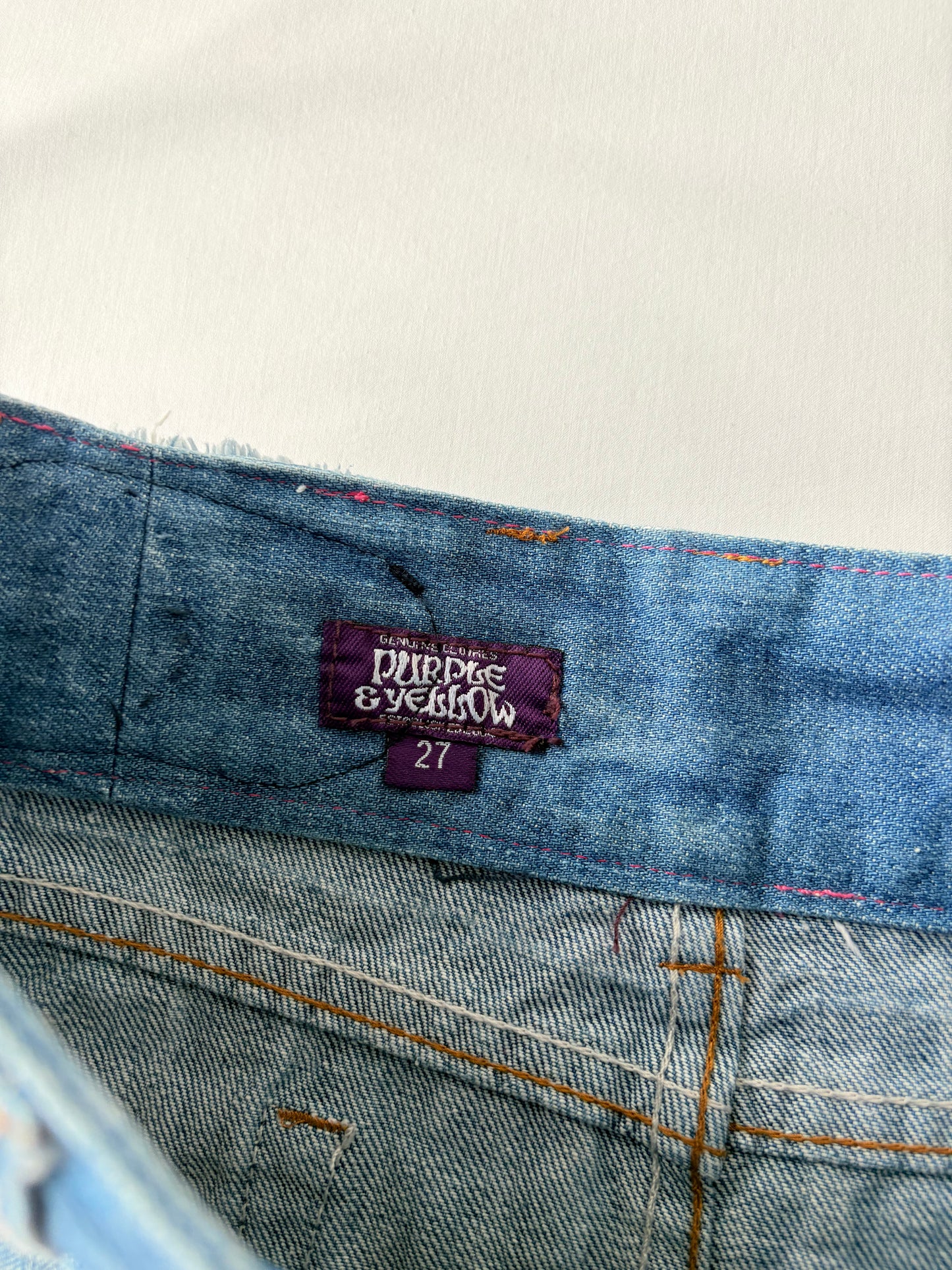 00’s Embroidered denim mini skirt | Size 8