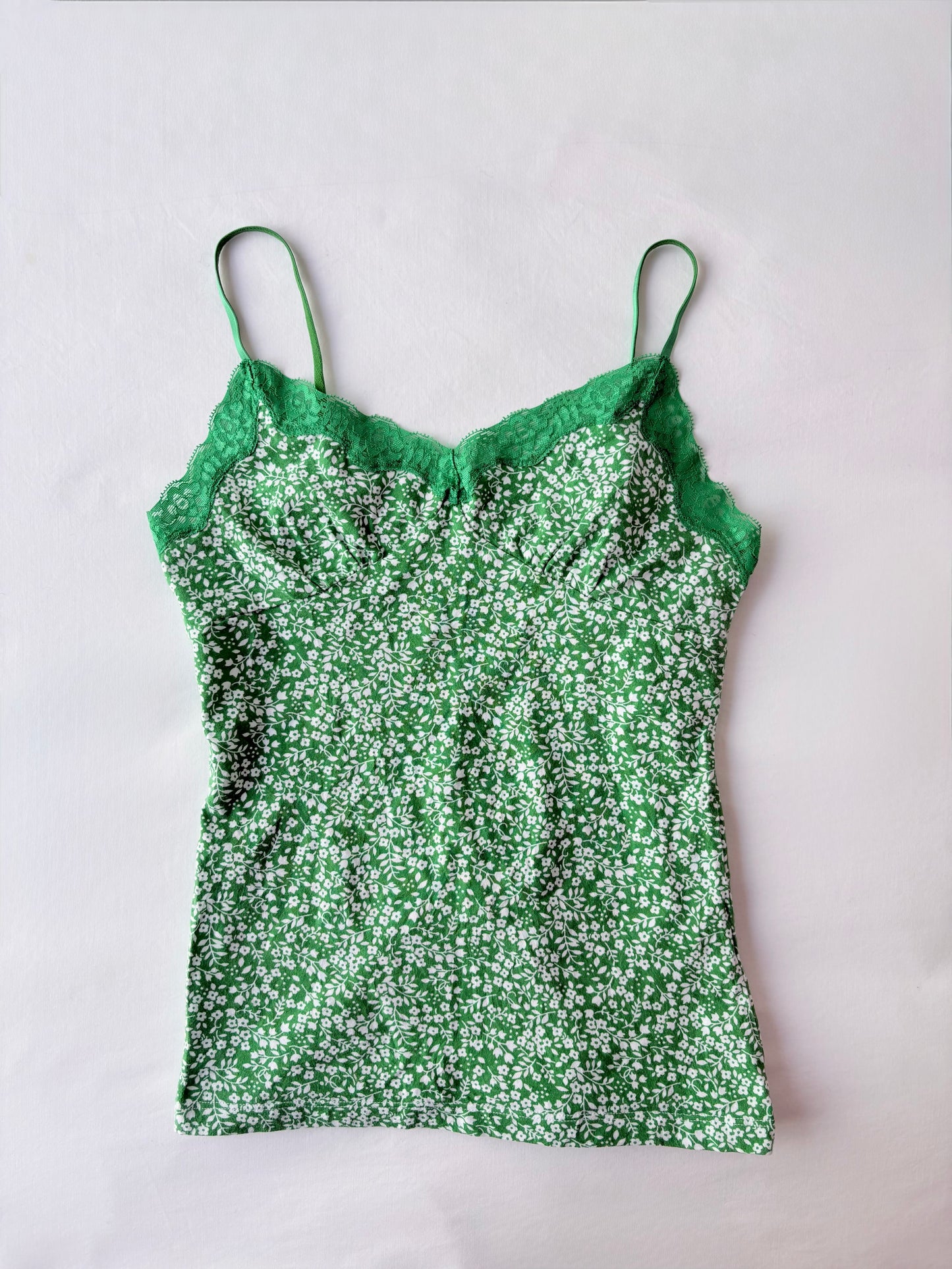 00’s Uniqlo green floral cami | Size 8-10