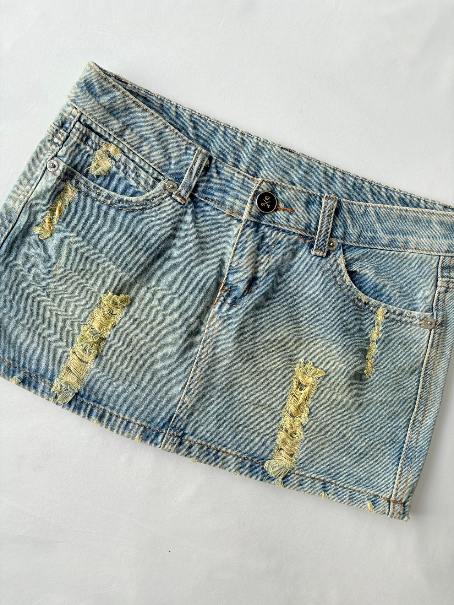 00’s Light wash distressed skirt | Size 12