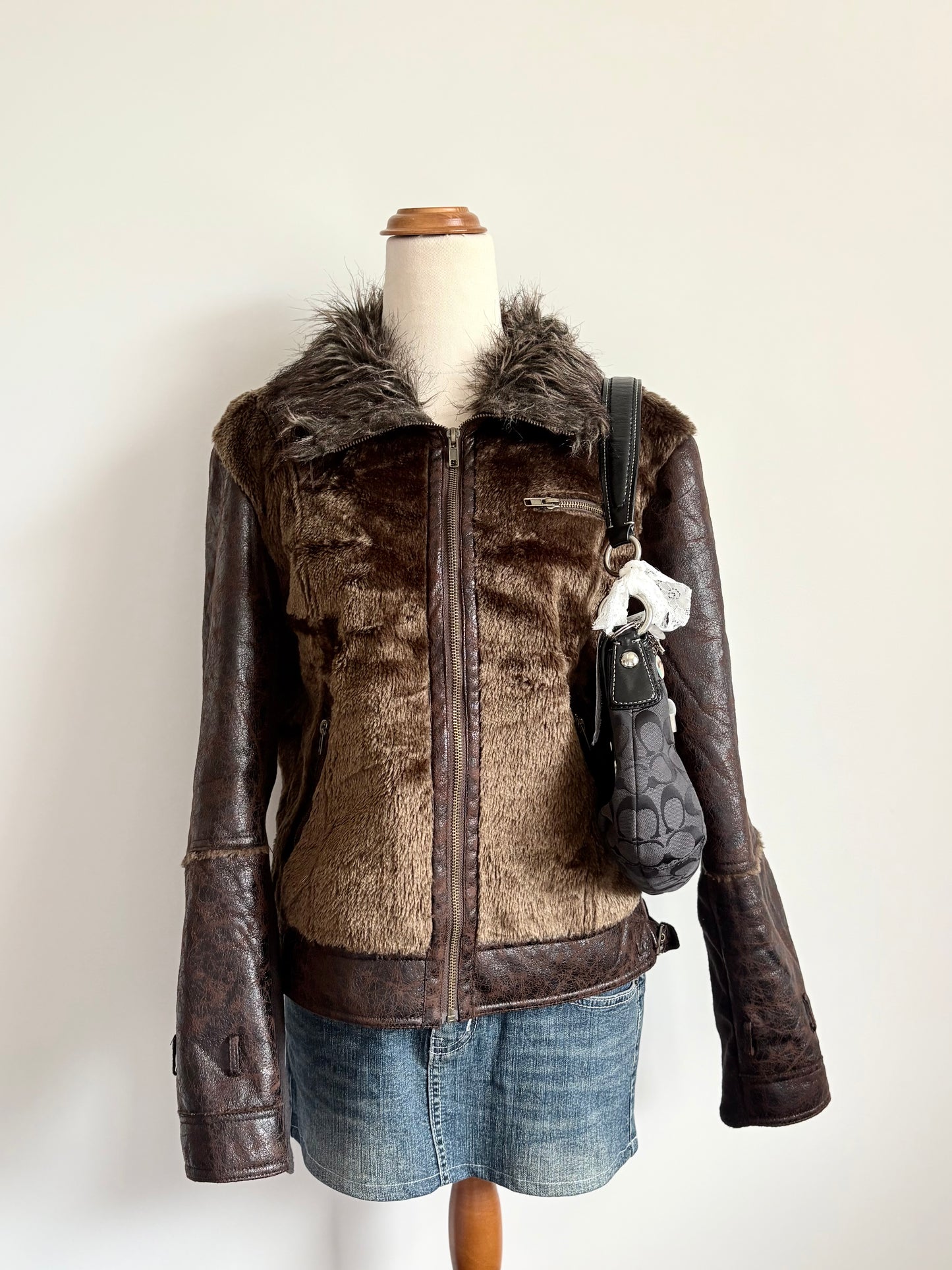 10’s Chocolate brown fur jacket | Size large