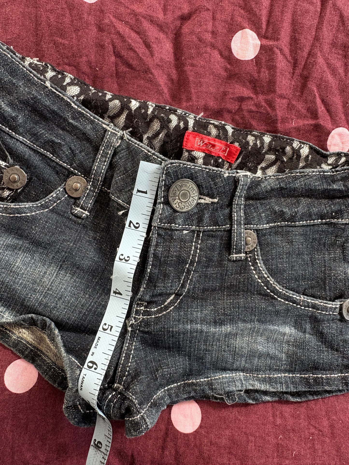 00’s Lace micro denim shorts | Size 8