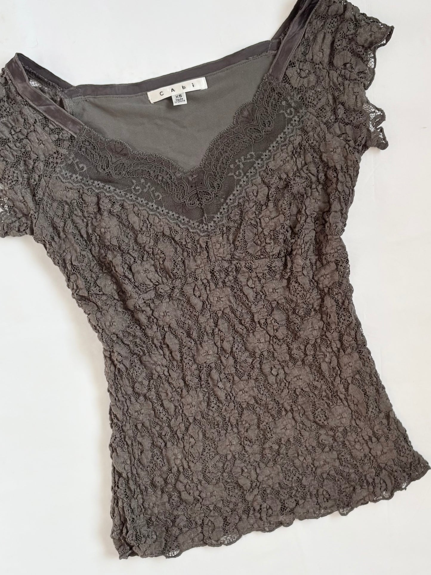 00’s Cabi lace trim top | Size XS