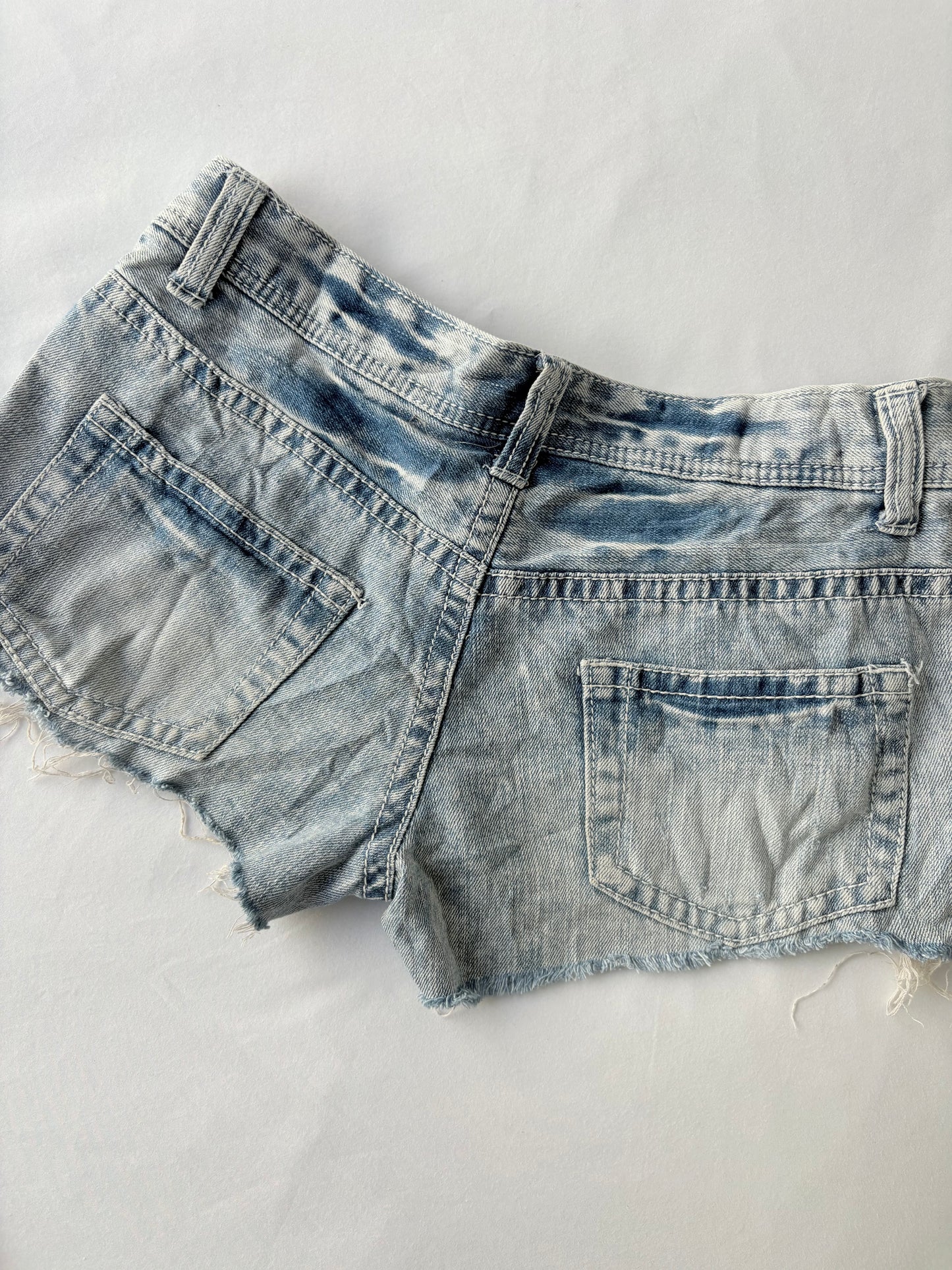 00’s Works light wash distressed shorts | Size 10