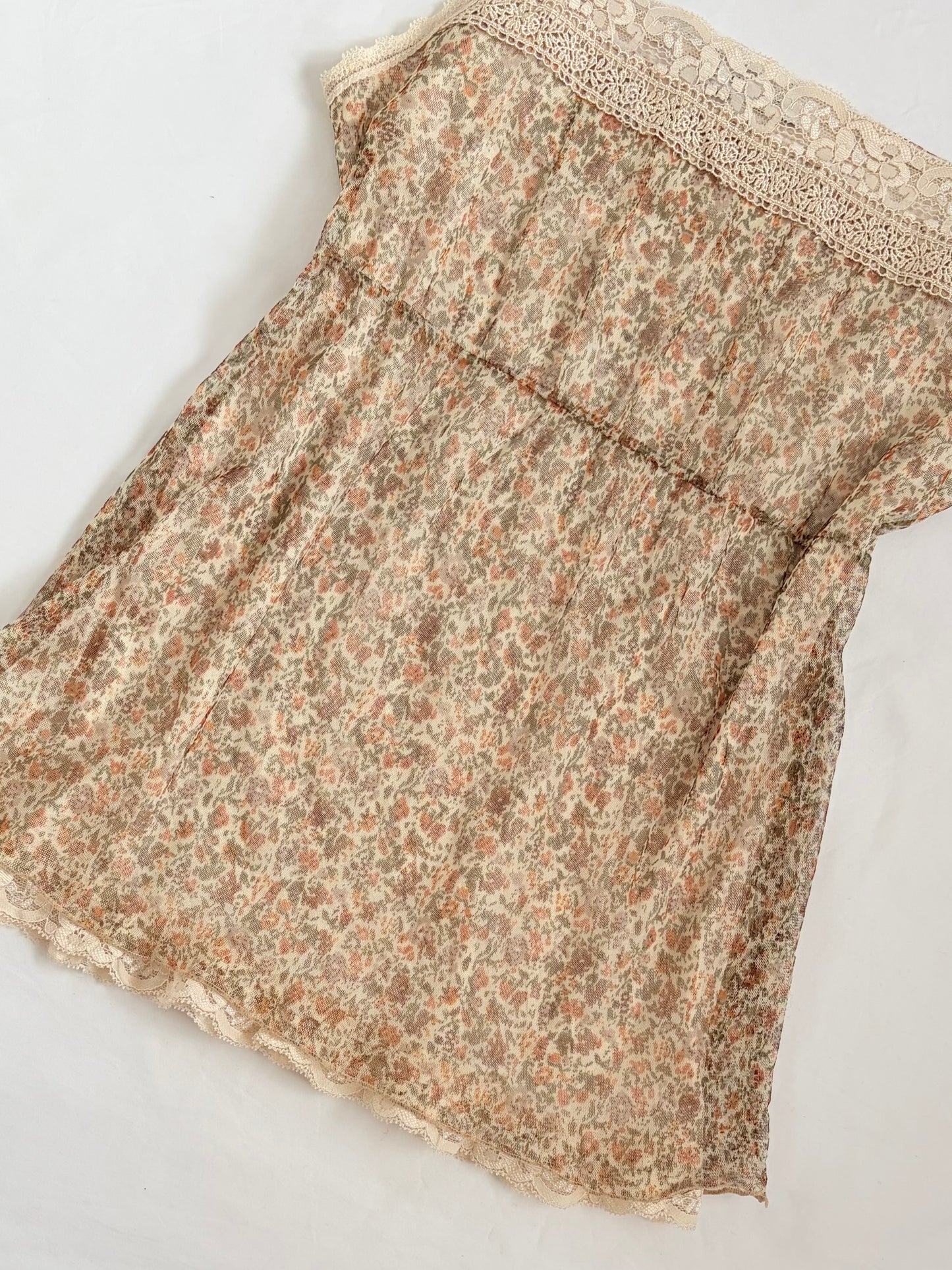 00’s Japanese cream floral top | Size 10