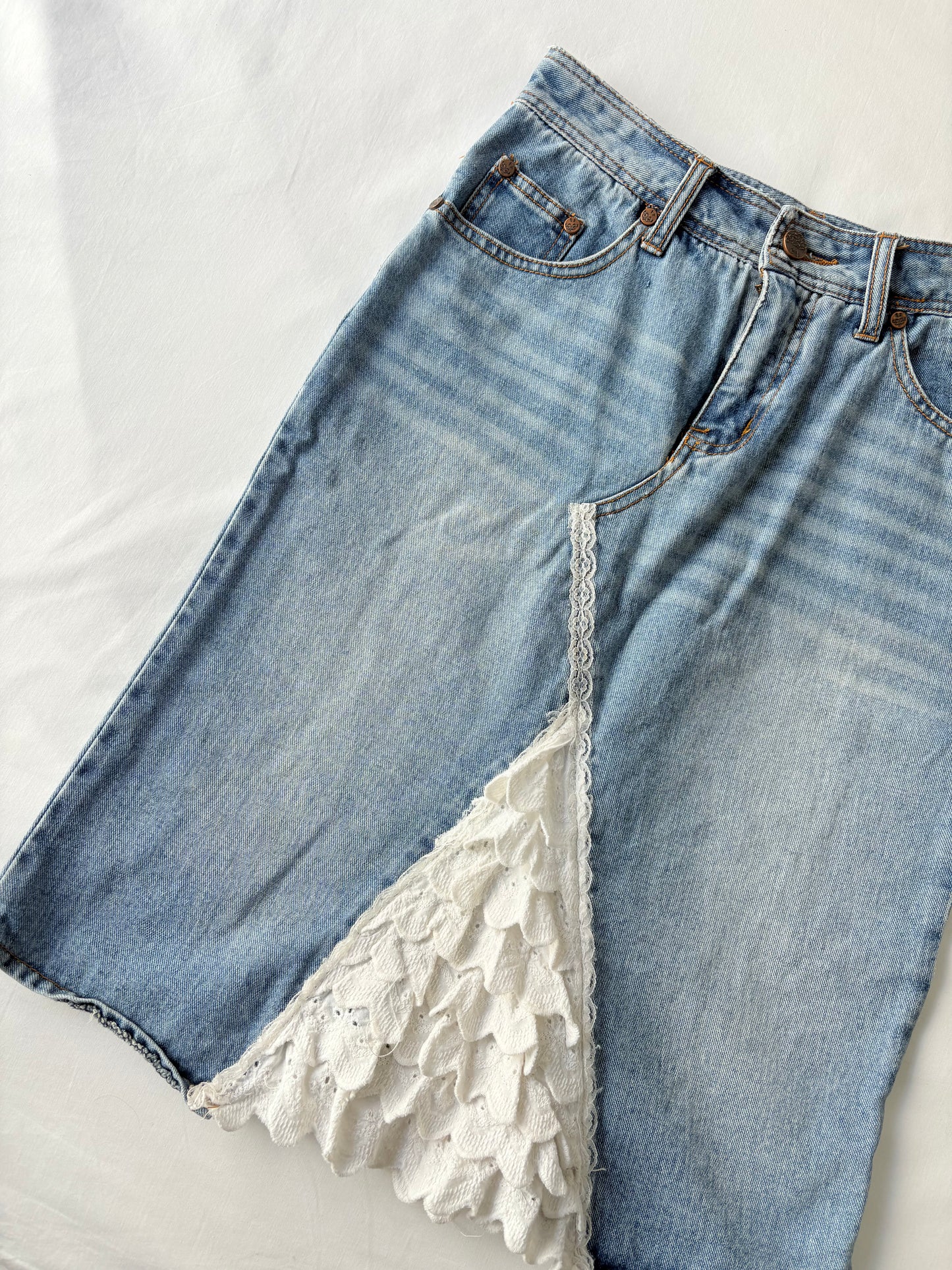 00’s Denim ruffle midi skirt | Size 10