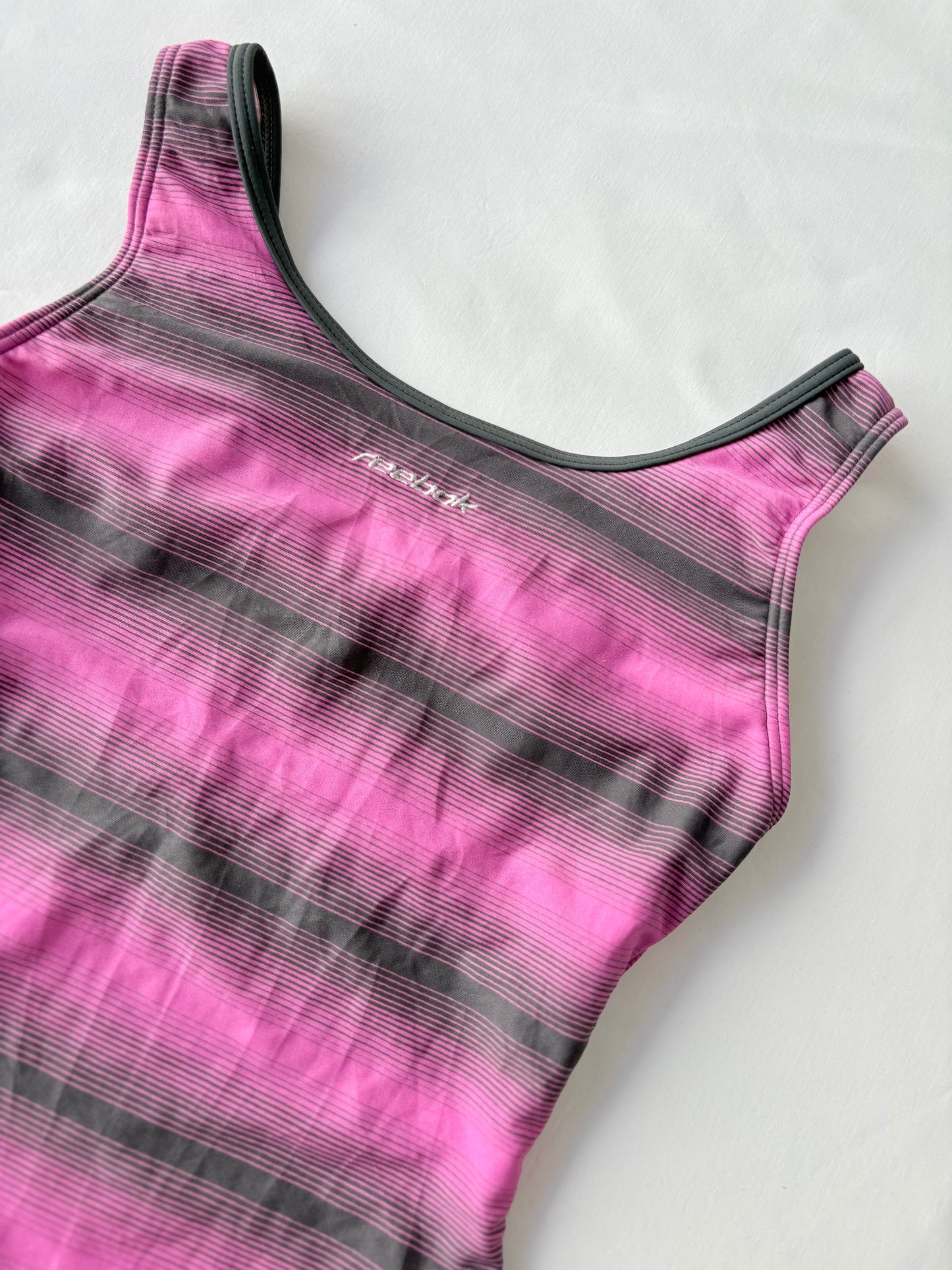 00’s Reebok pink ombré tank | Size 8