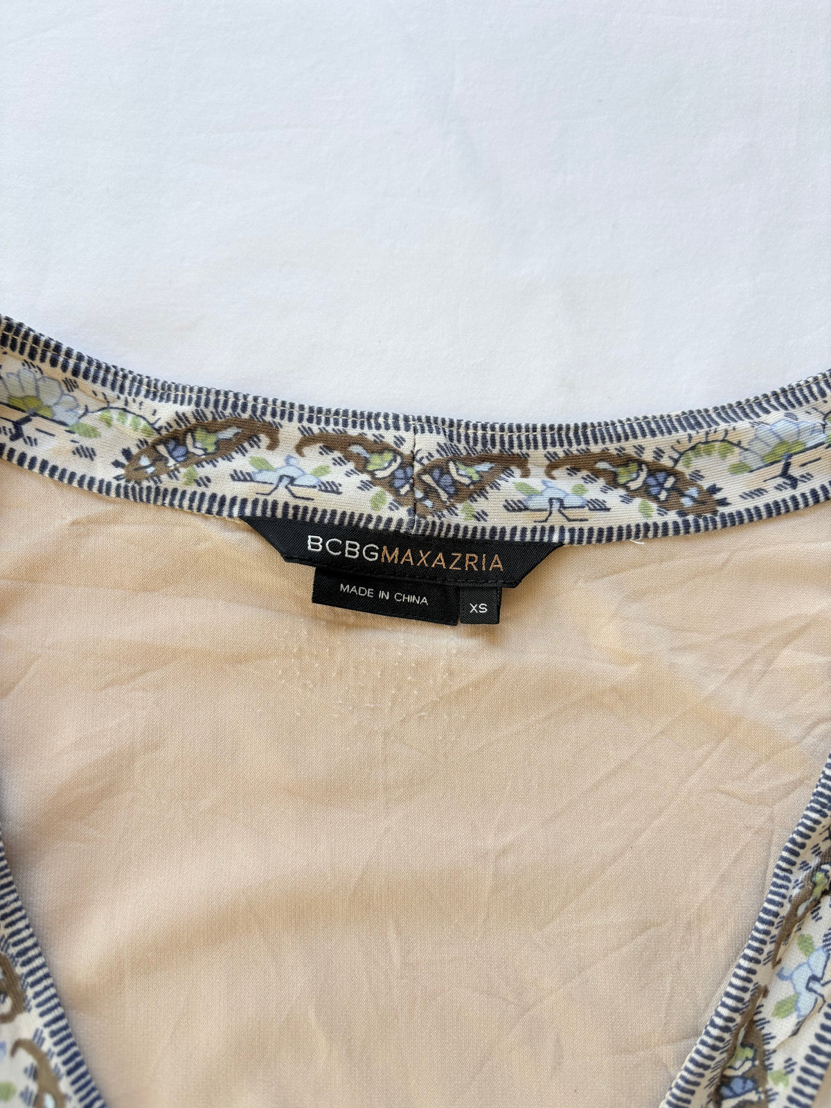 00’s BCBG cap sleeve tie top | Size 8
