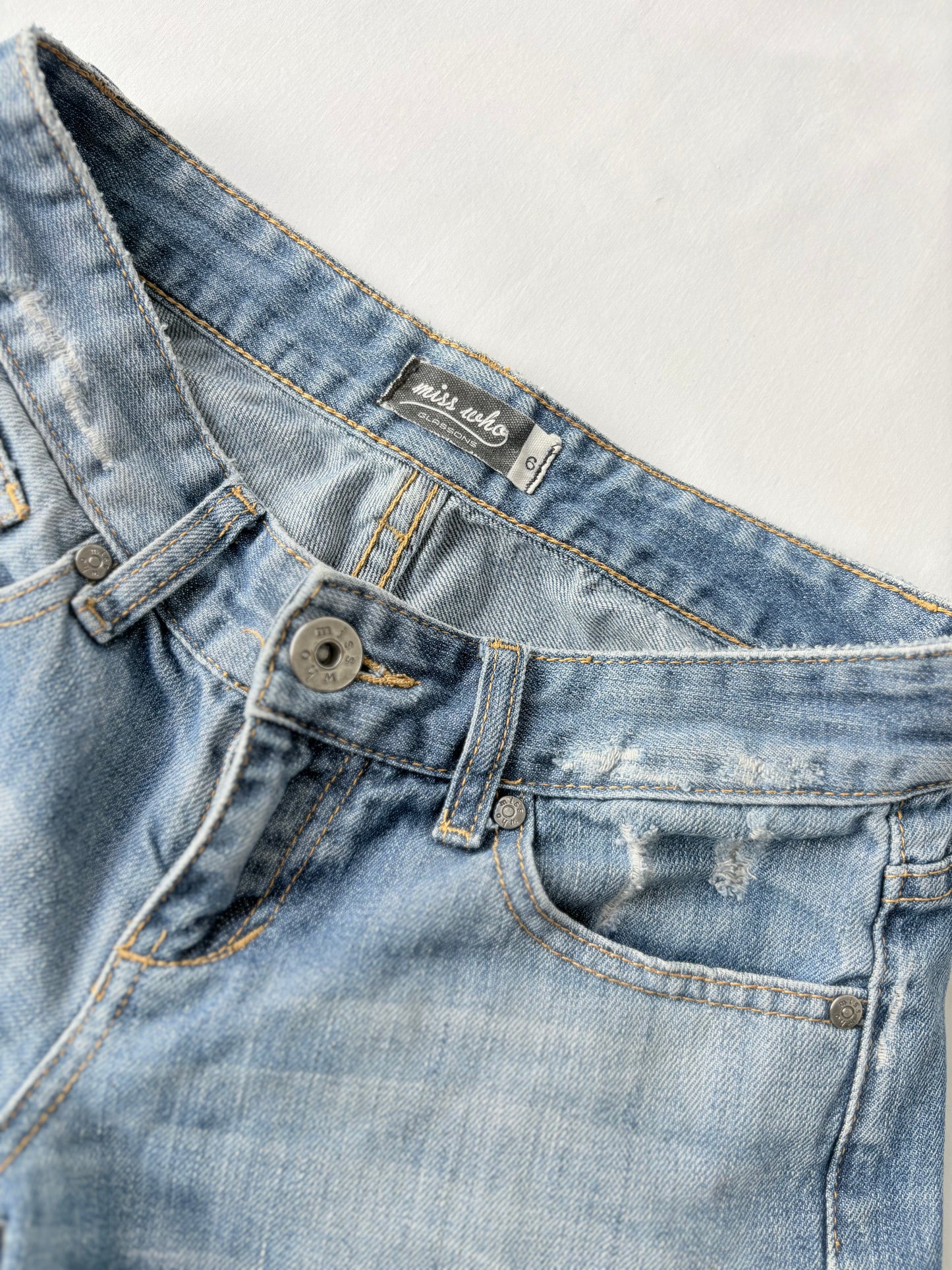 00’s Miss Who denim shorts | Size 8