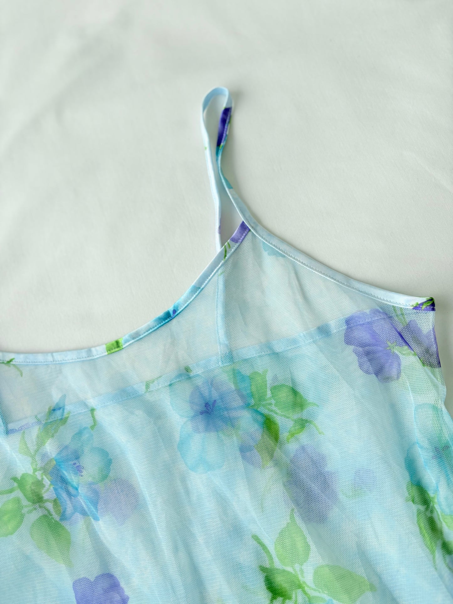 00’s Blue floral mesh cami | Size 10-12