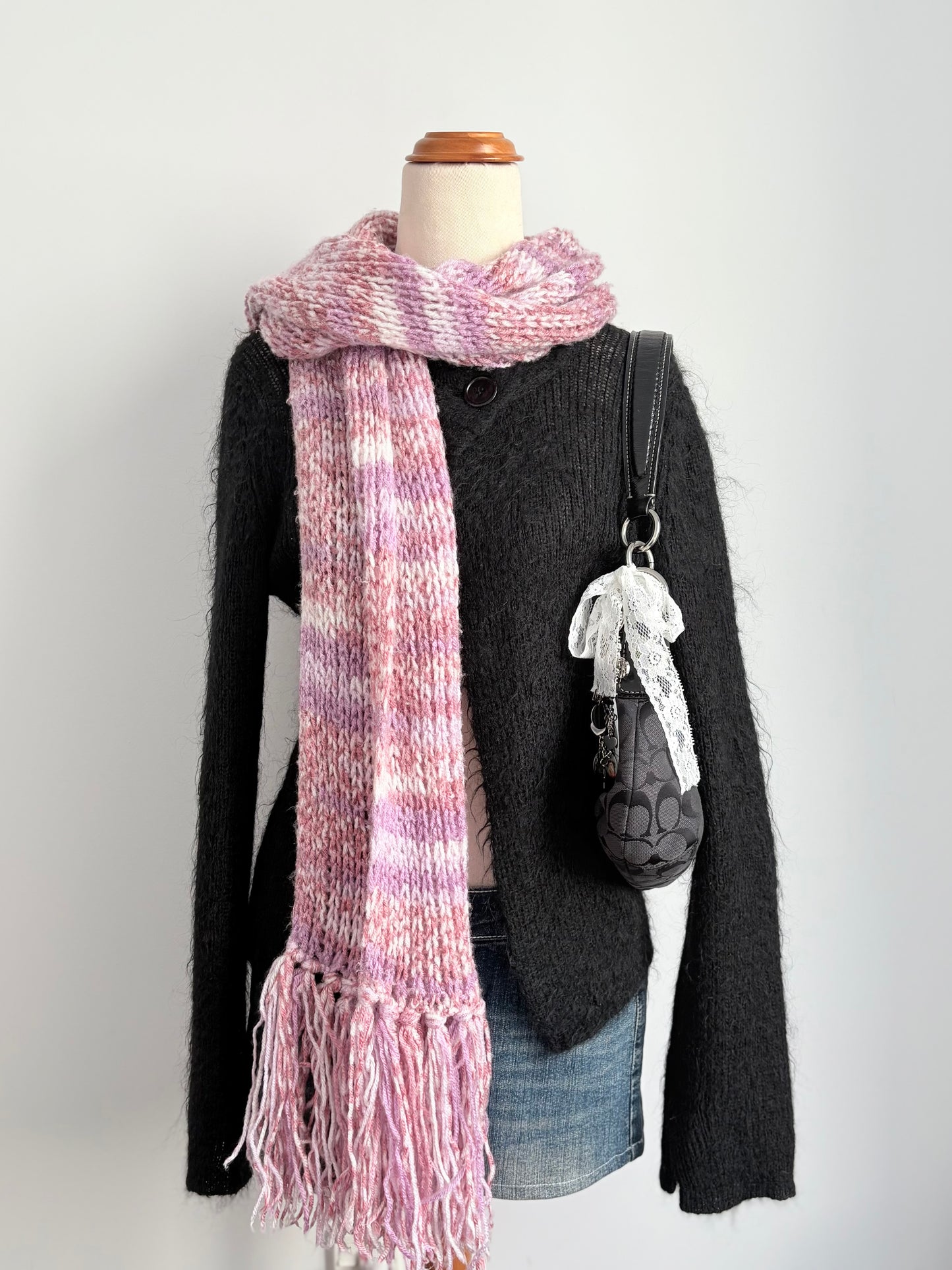 00’s Pink knit tassel scarf