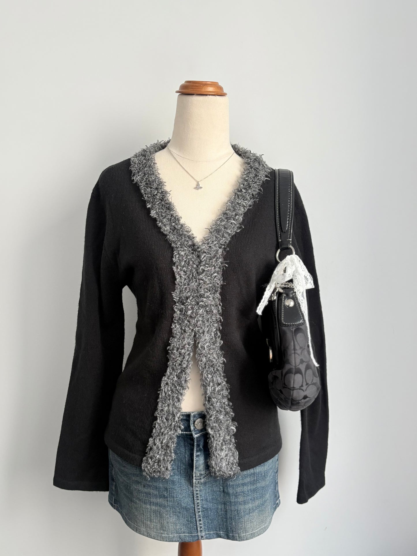 00’s Ignite clasp front knit | Size medium