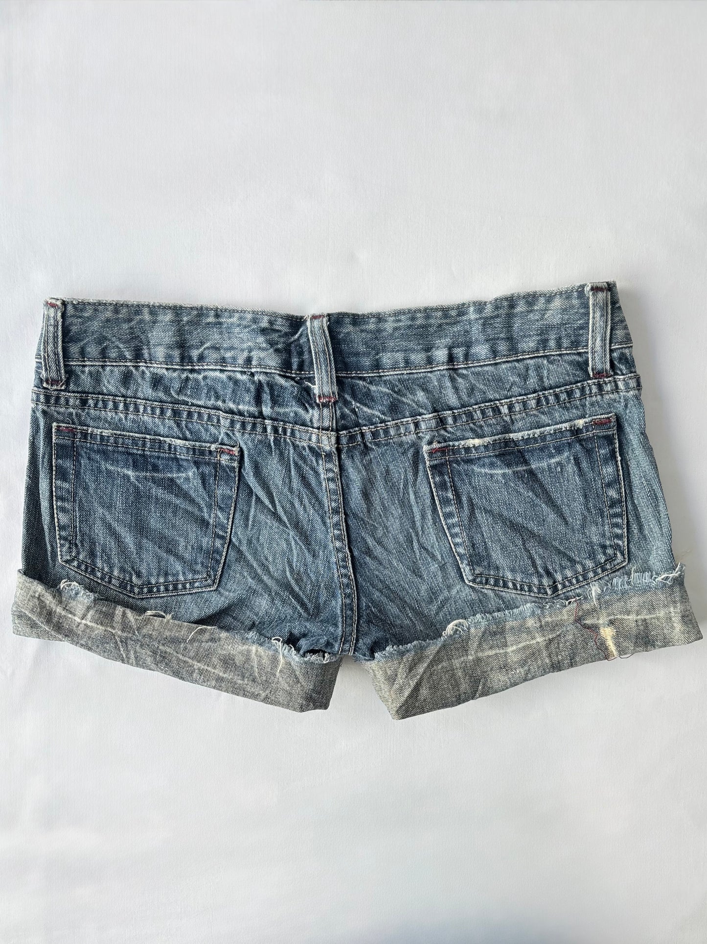00’s Low rise distressed shorts | Size 10