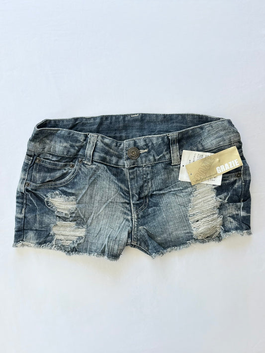 00’s Grazie low rise distressed shorts | Size 10