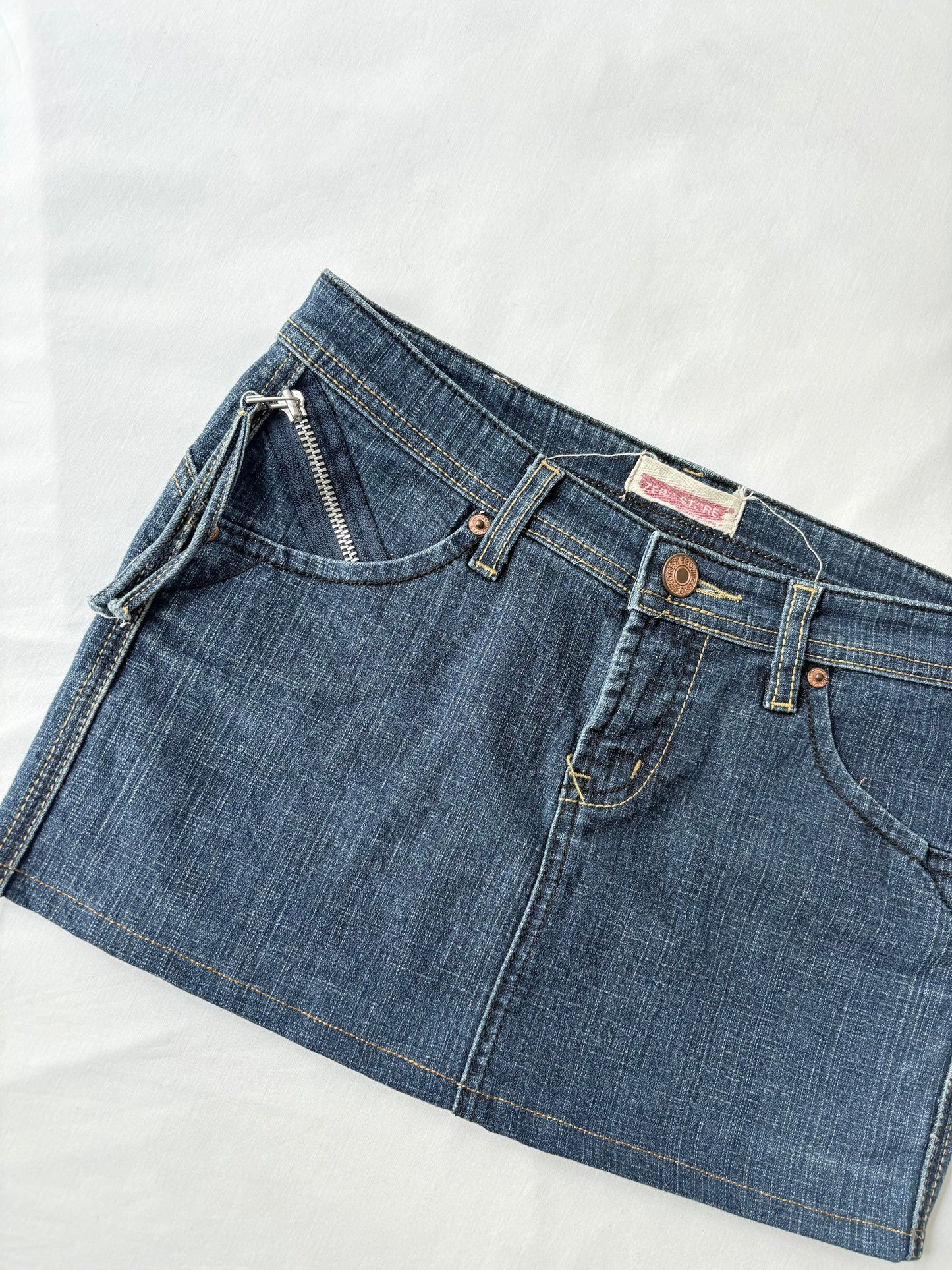 00’s Zero denim mini skirt | Size 8