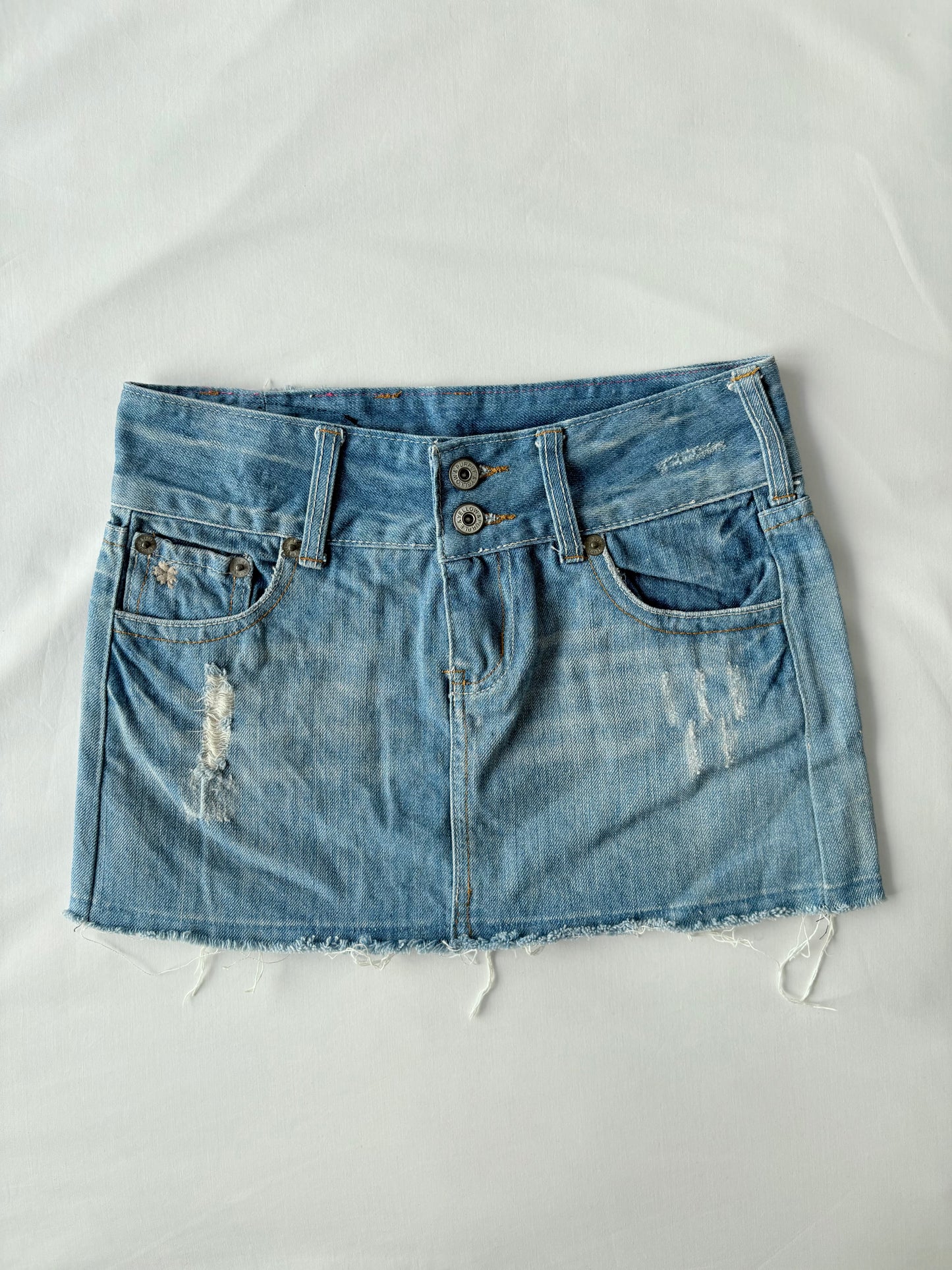 00’s Embroidered denim mini skirt | Size 8