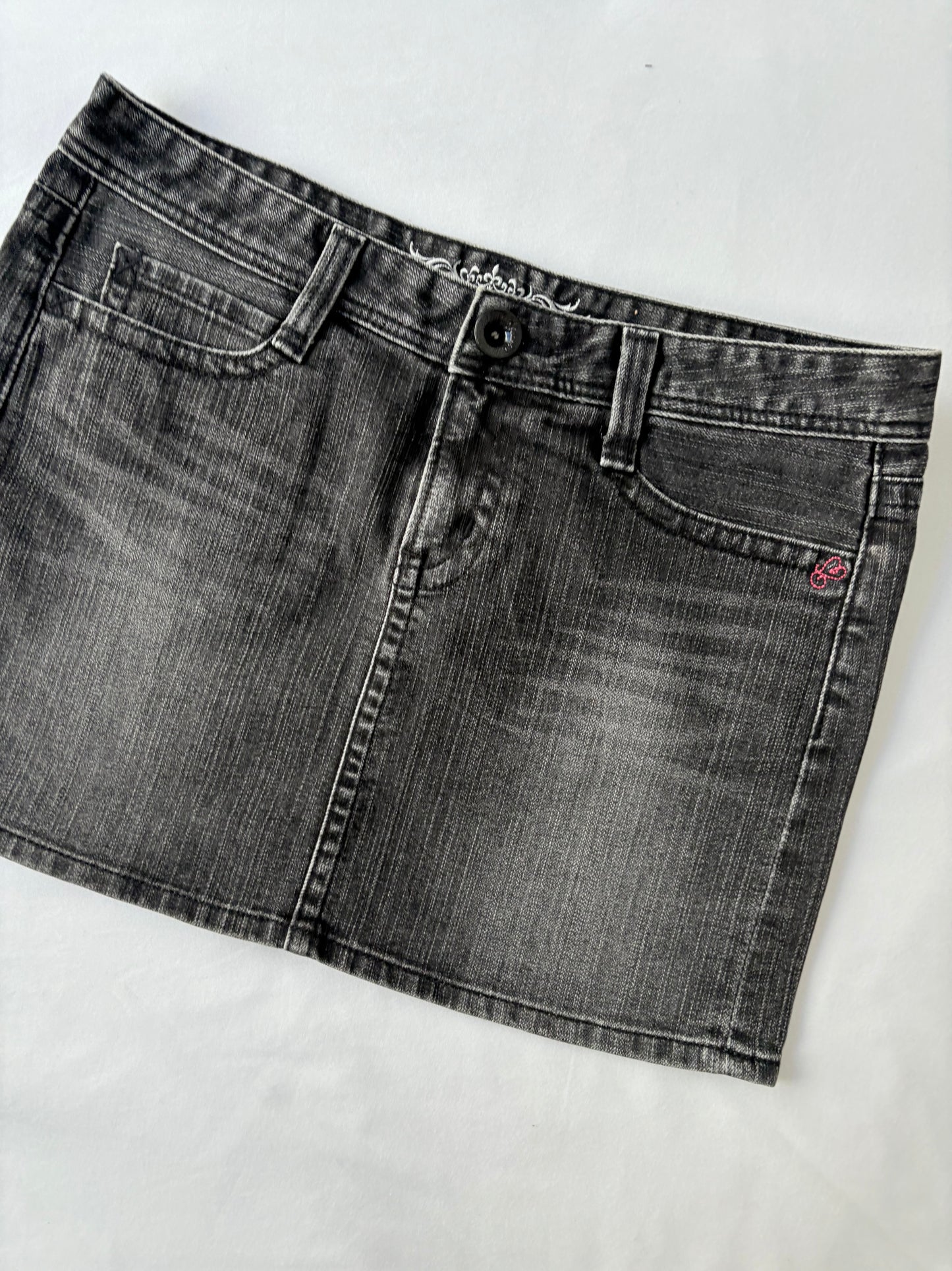 00’s Embroidered denim grey mini skirt | Size 10