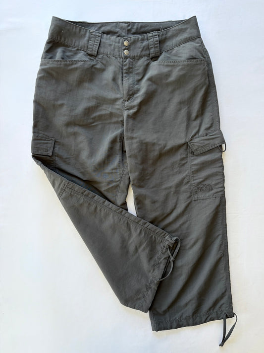 00’s TNF charcoal capris | Size 8