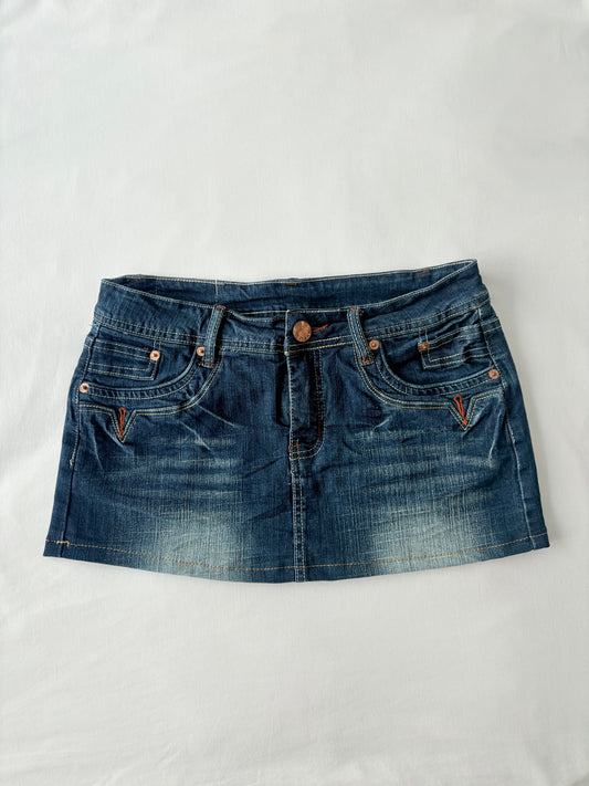 00’s Dark wash denim skirt | Size 8