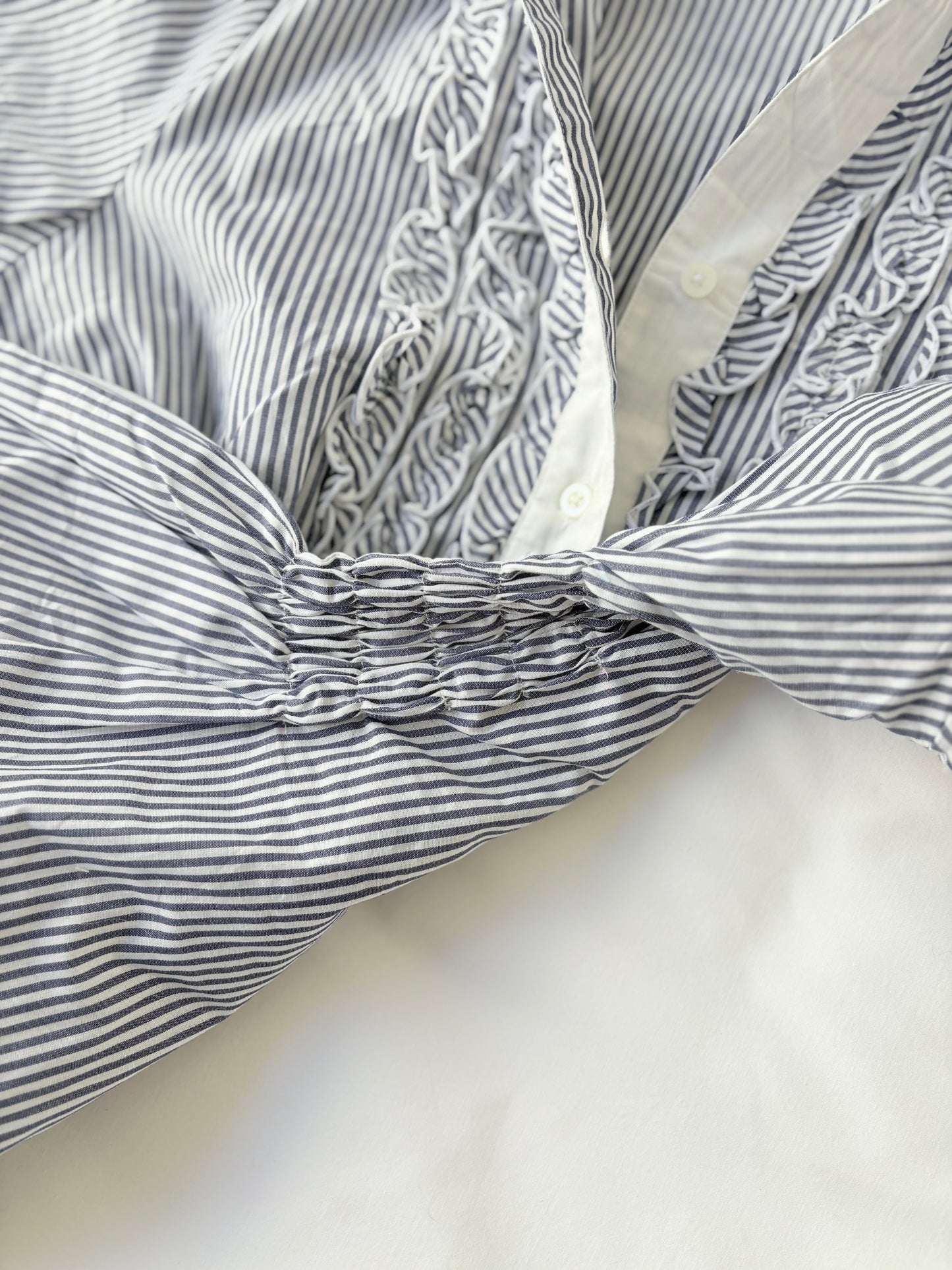 00’s Blue ruffle cinched shirt | Size 10-12