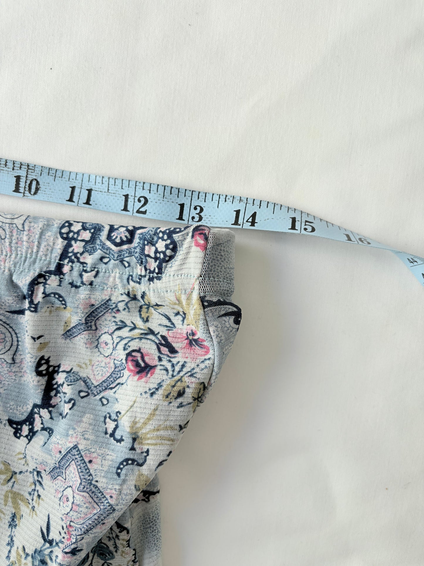00’s Baby blue patterned midi skirt | Size 8