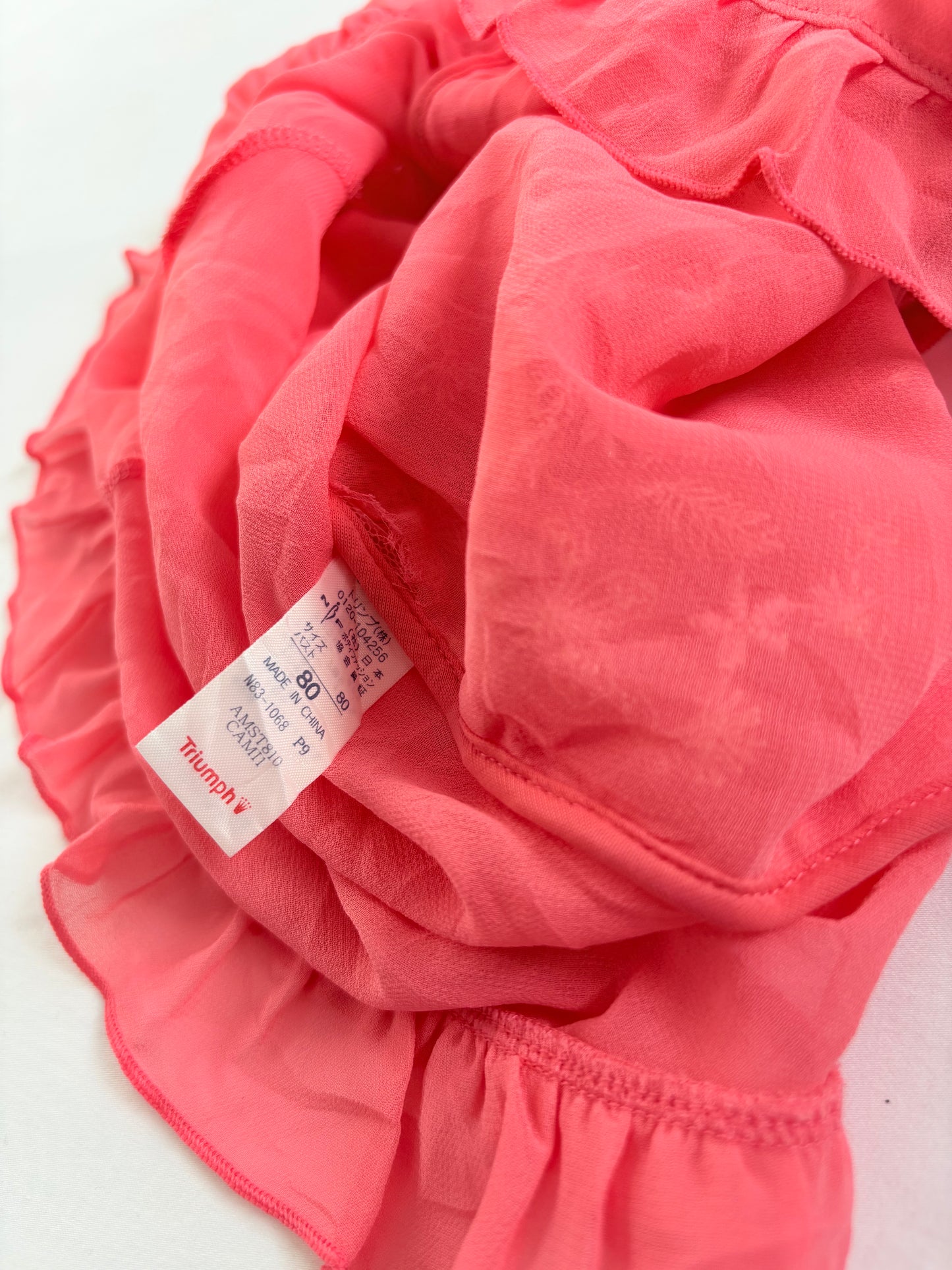 00’s Triumph coral lace cami | Size small