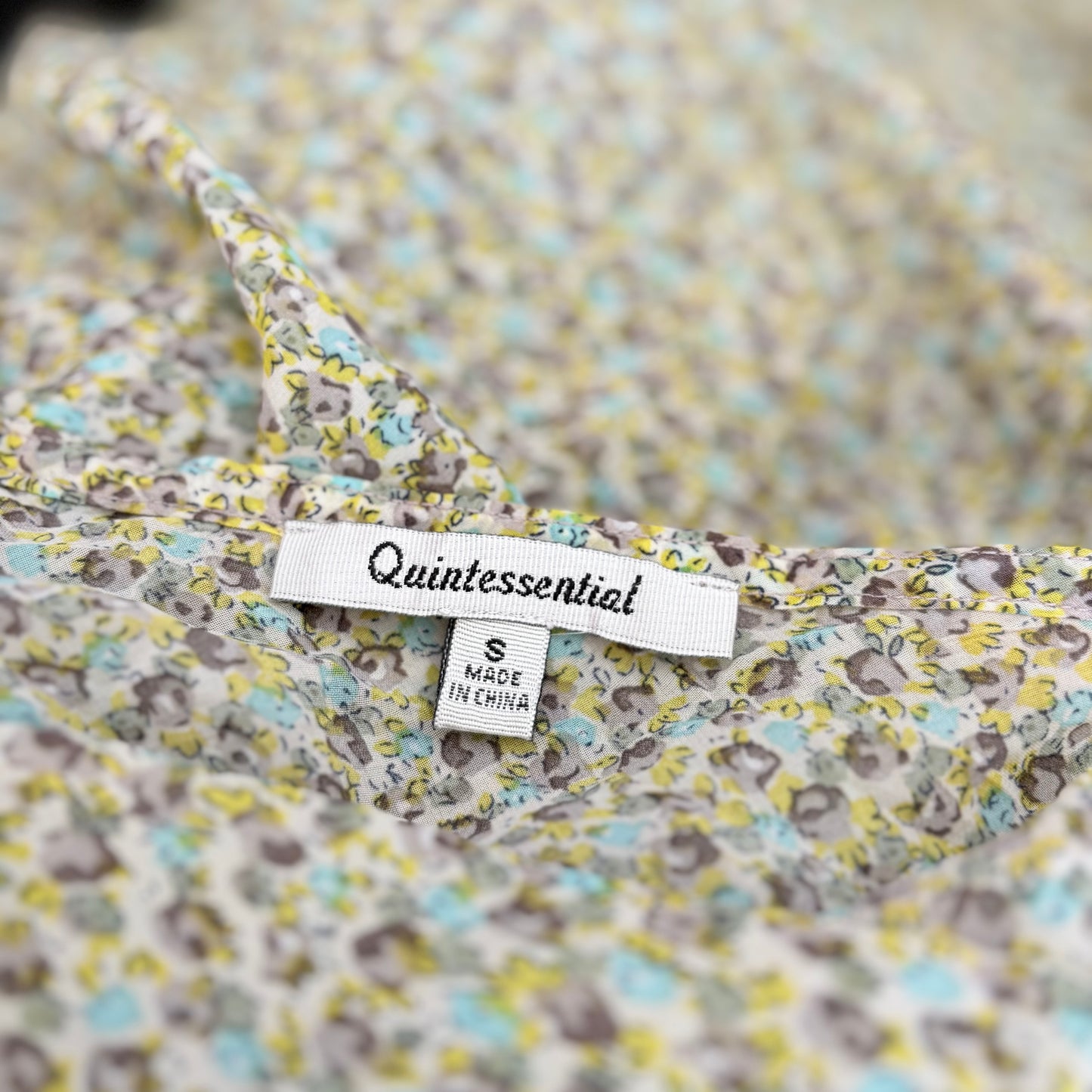 00’s Quintessential cowl neck top | Size small