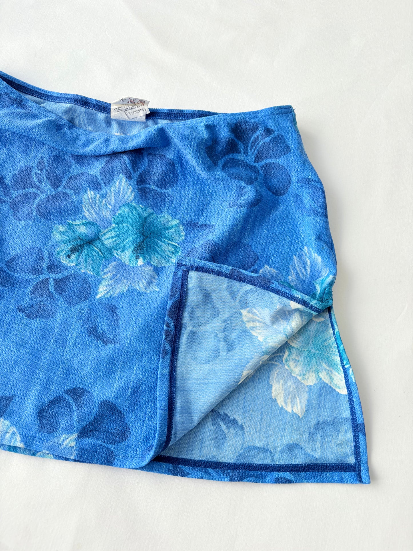 00’s Hibiscus blue mini skirt | Size 6-8