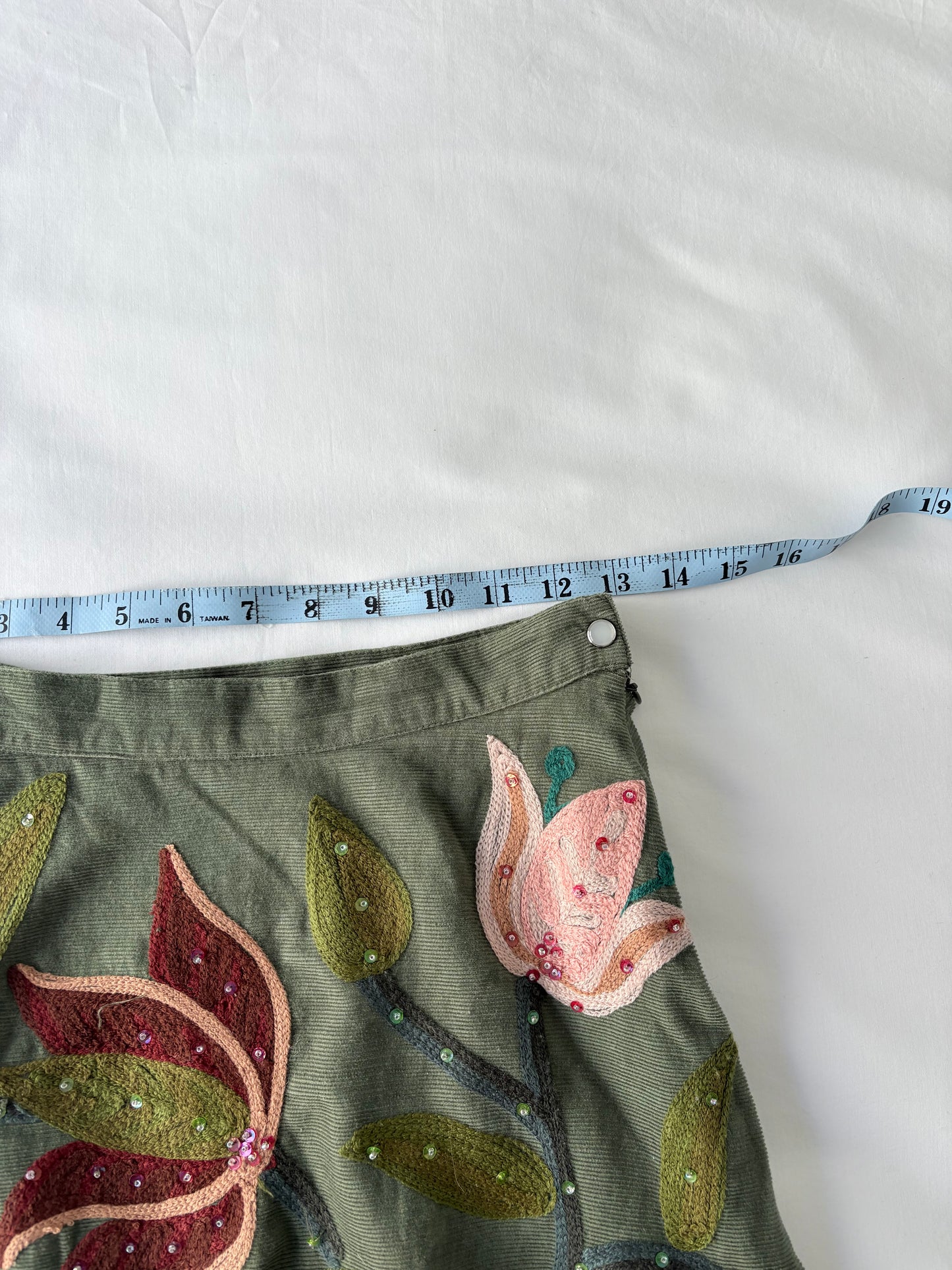 00’s Beaded green midi skirt | Size 6