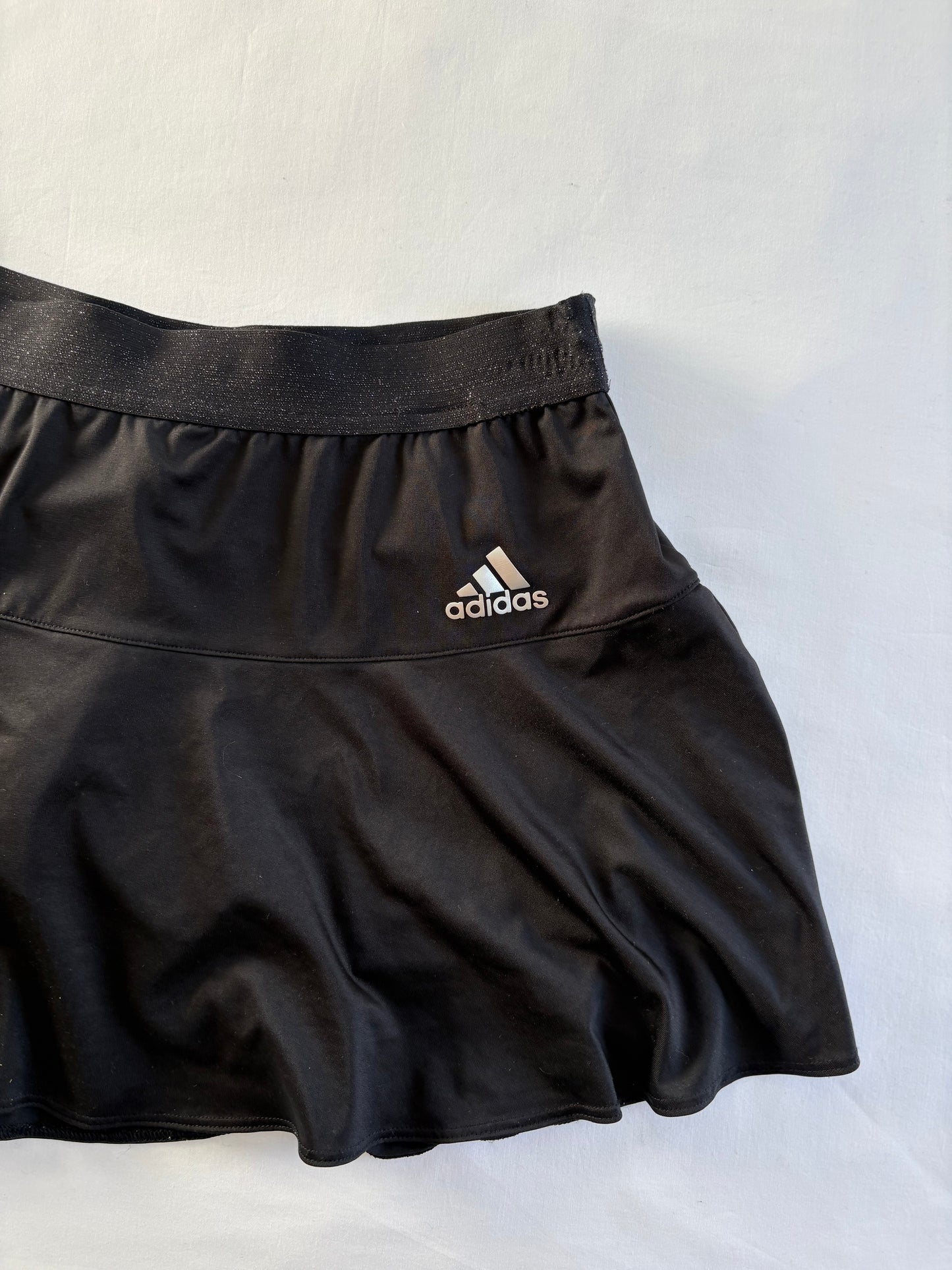 Adidas tennis skort | Size M/L