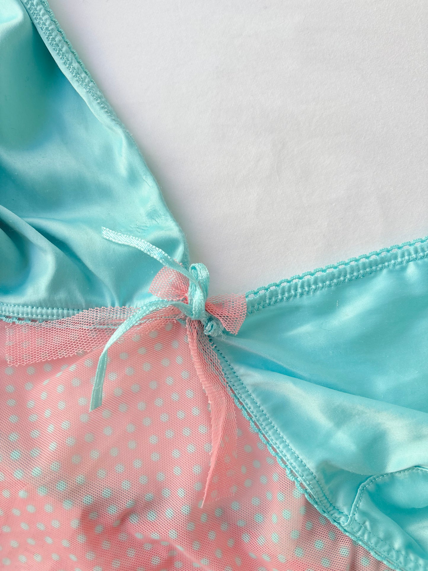 00’s Intimo polka dot cami | Size 12