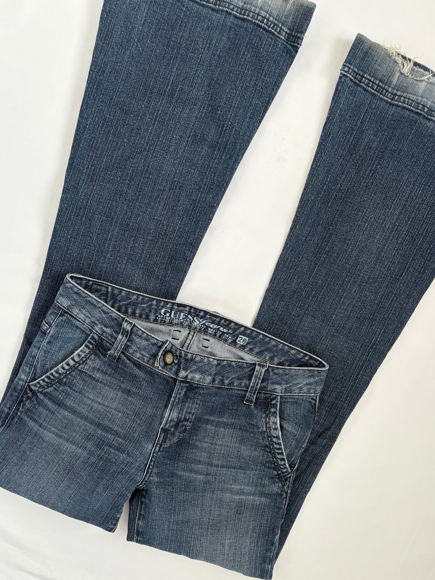00’s Guess low rise flared jeans | Size 8