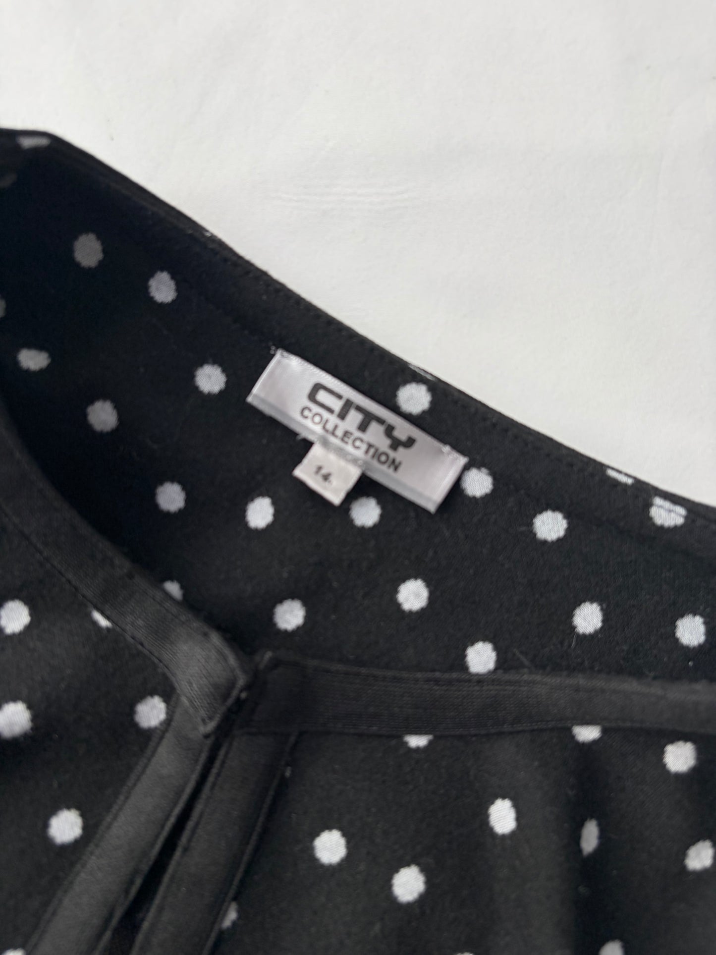 Polka dot knit cardigan | Size large