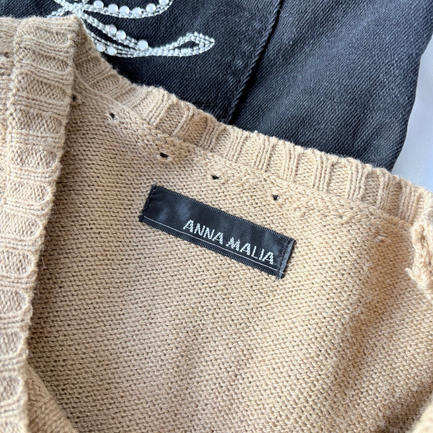 00’s Anna Malia caramel boat neck knit | Size 8