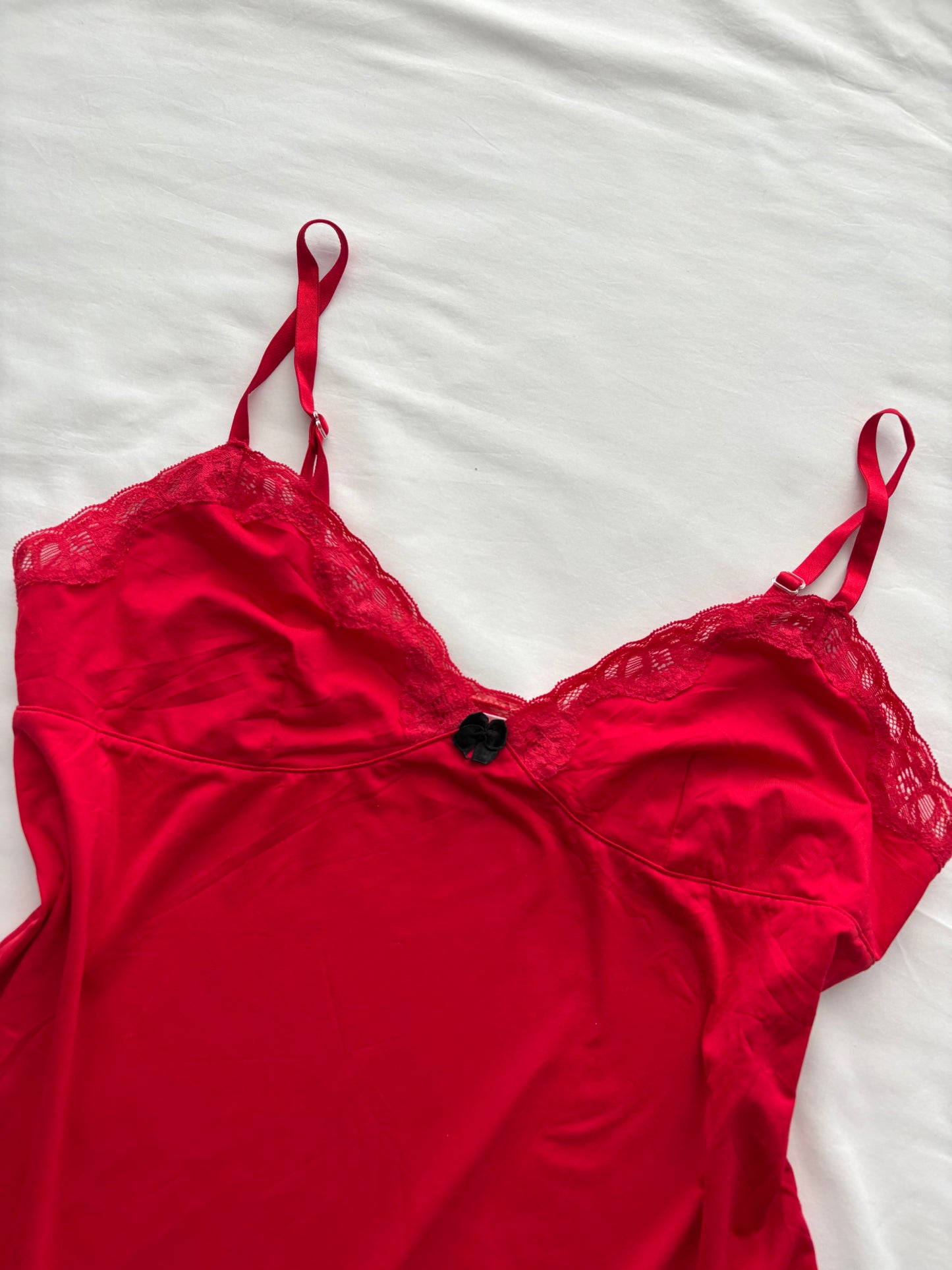 00’s DKNY red cami | Size 10-12