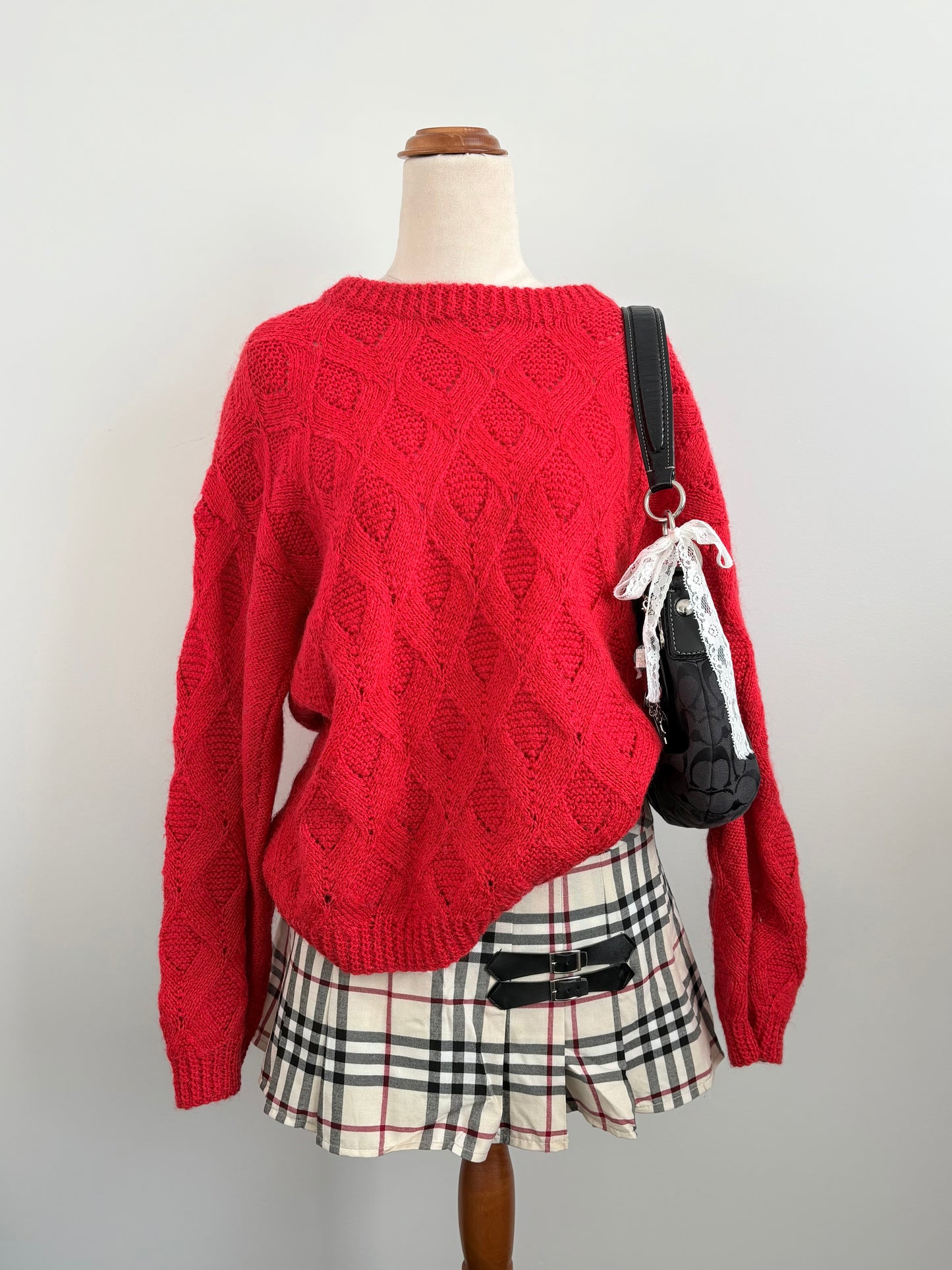 00’s Handmade red knit jumper | Size medium