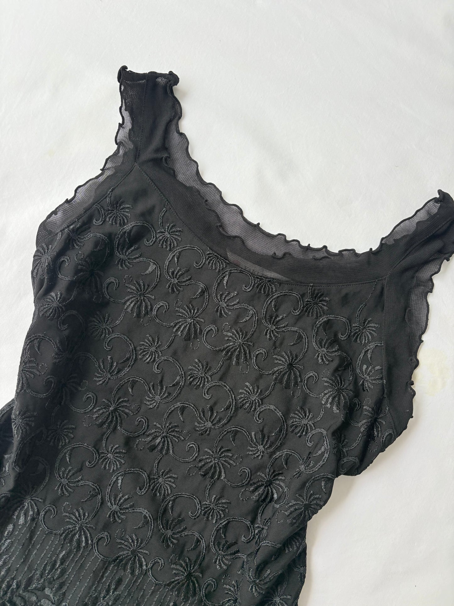 00’s Japanese lettuce hem tank | Size 14