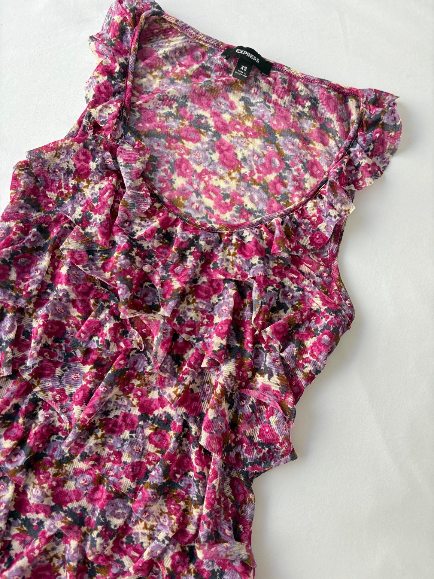 00’s Express pink ruffle tank | Size 8