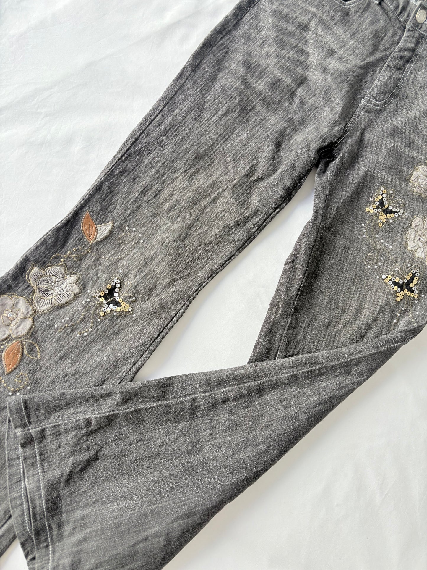 00’s Bootcut butterfly embroidered jeans | Size 8