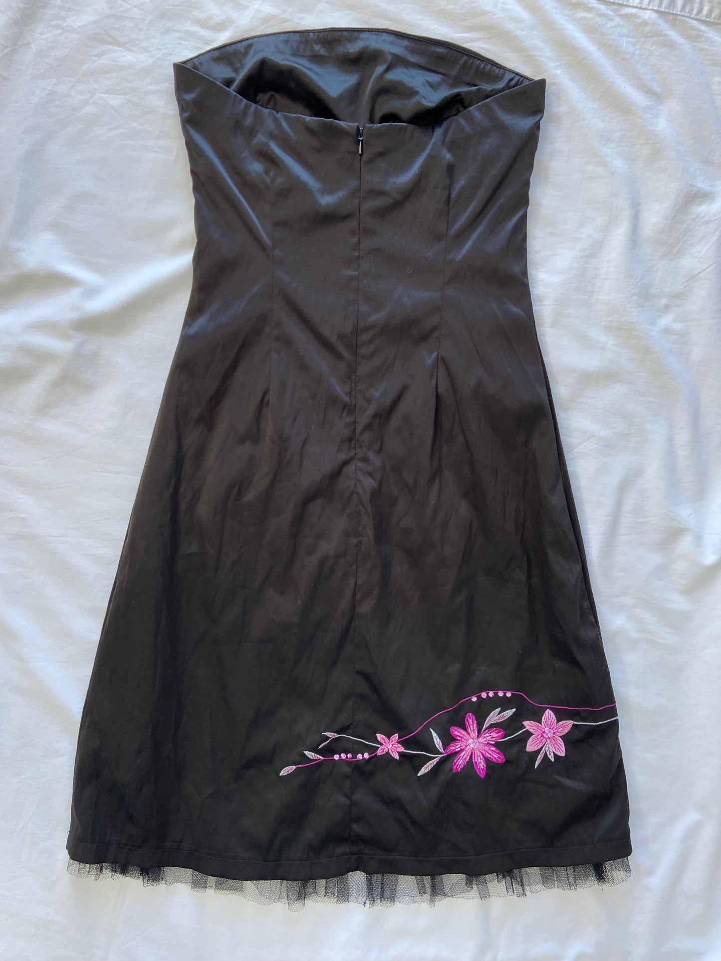 00’s Embroidered sequin midi dress | Size 10