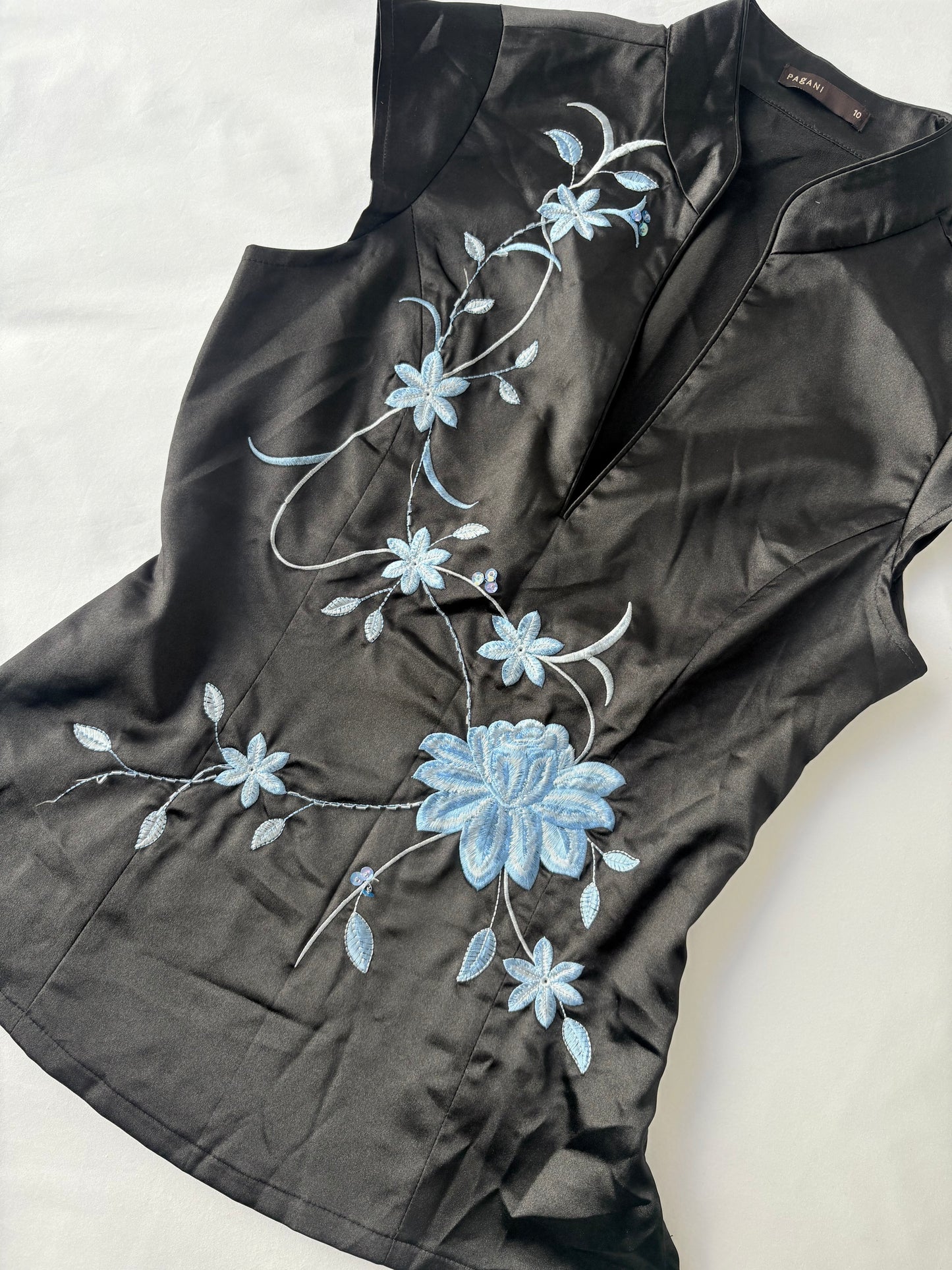 00’s Pagani embroidered Cheongsam top | Size 10