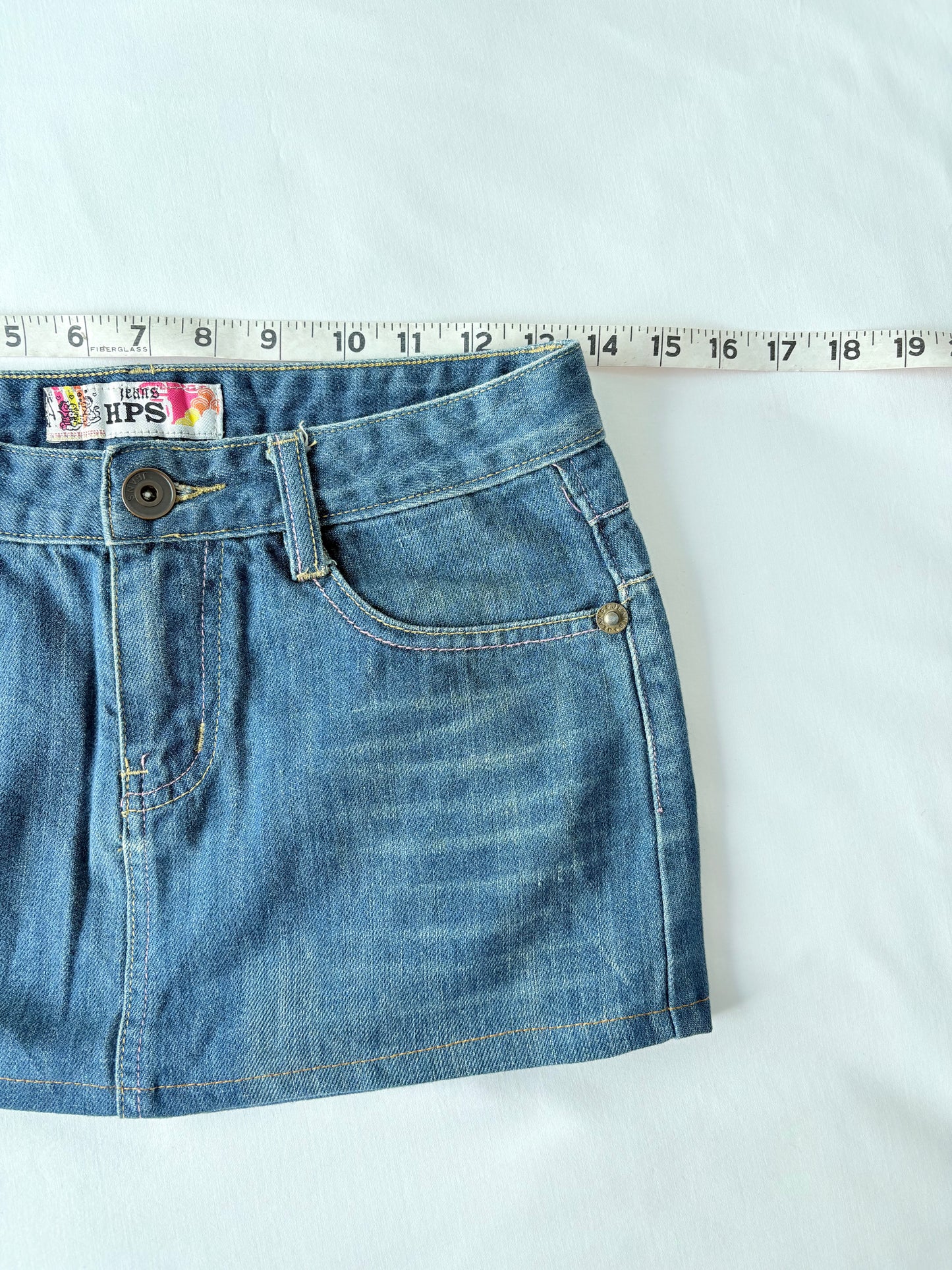 00’s Pink embroidered mini skirt | Size 8