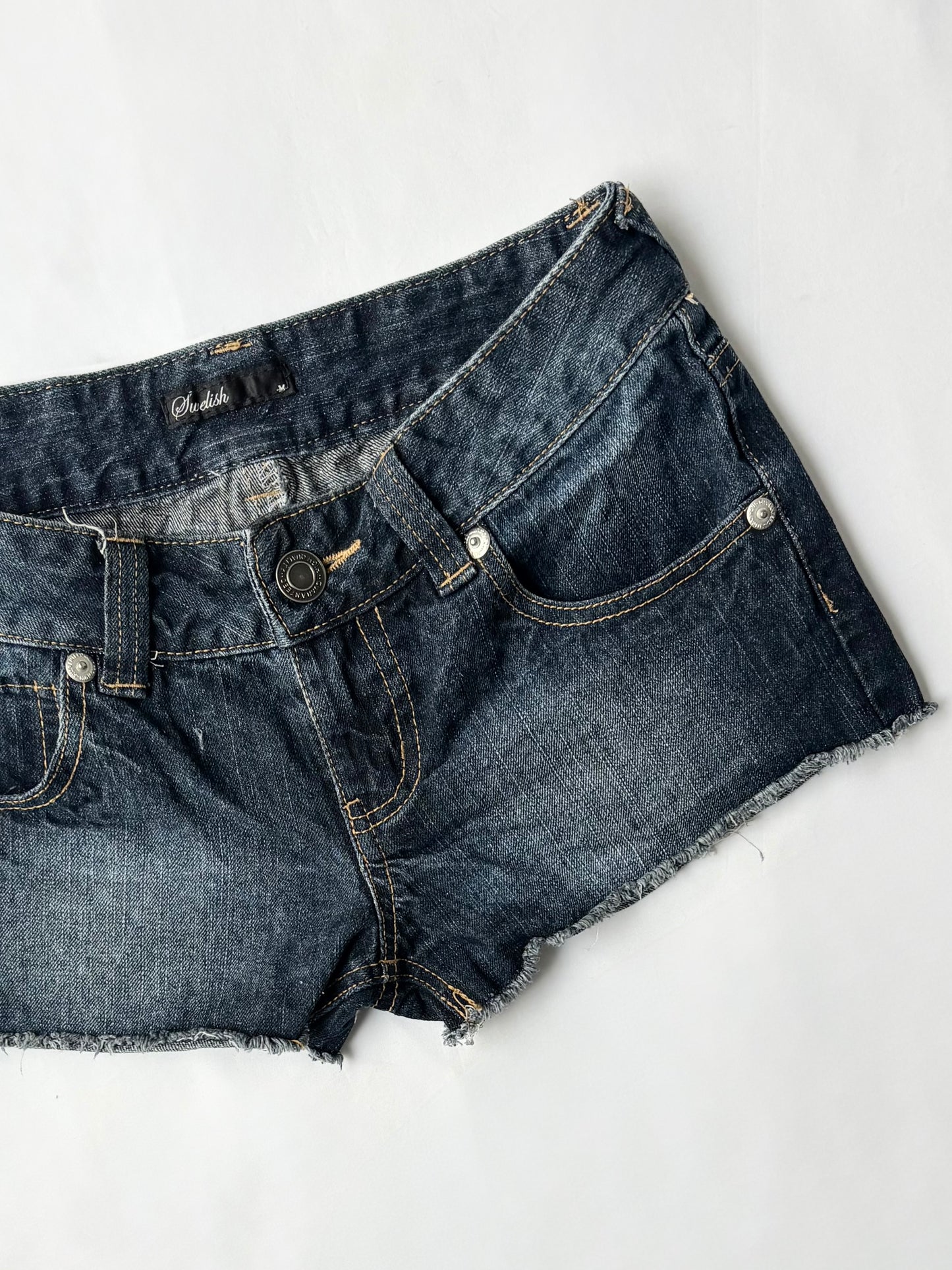00’s Swelish low rise denim shorts | Size 8