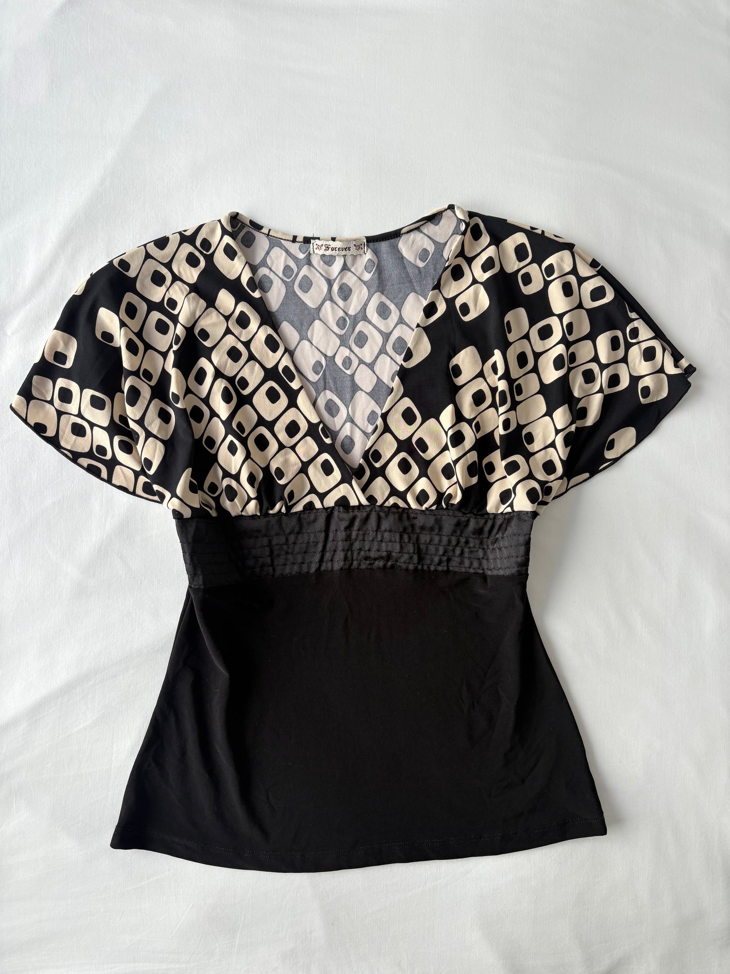00’s Forever 21 patterned top | Size medium