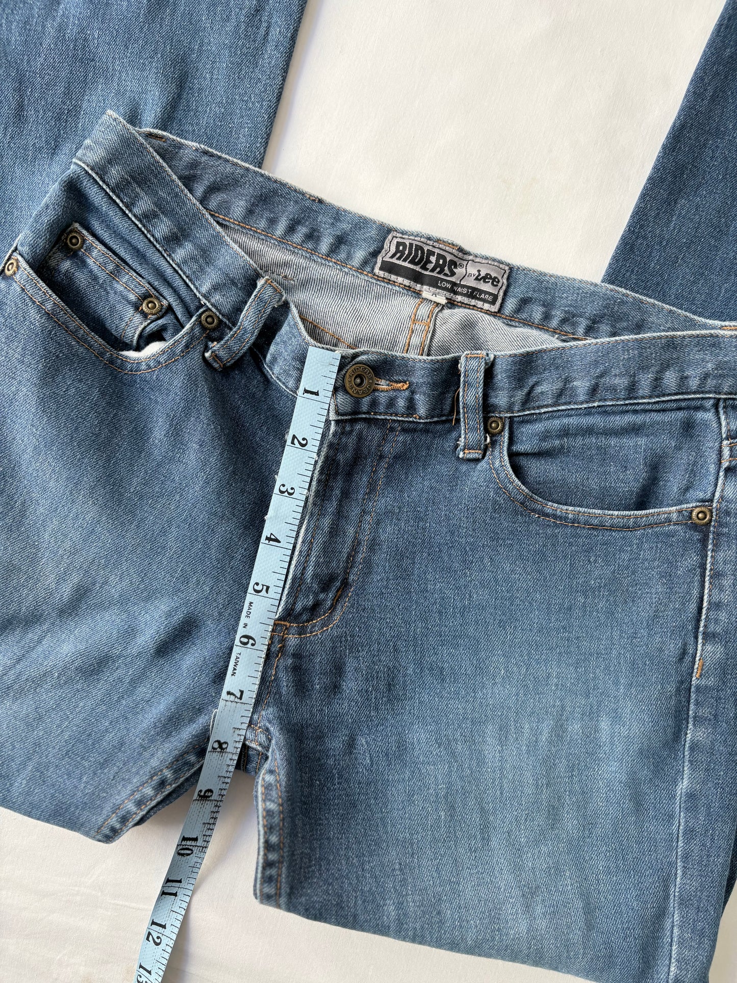 00’s Lee low rise flared jeans | Size 8