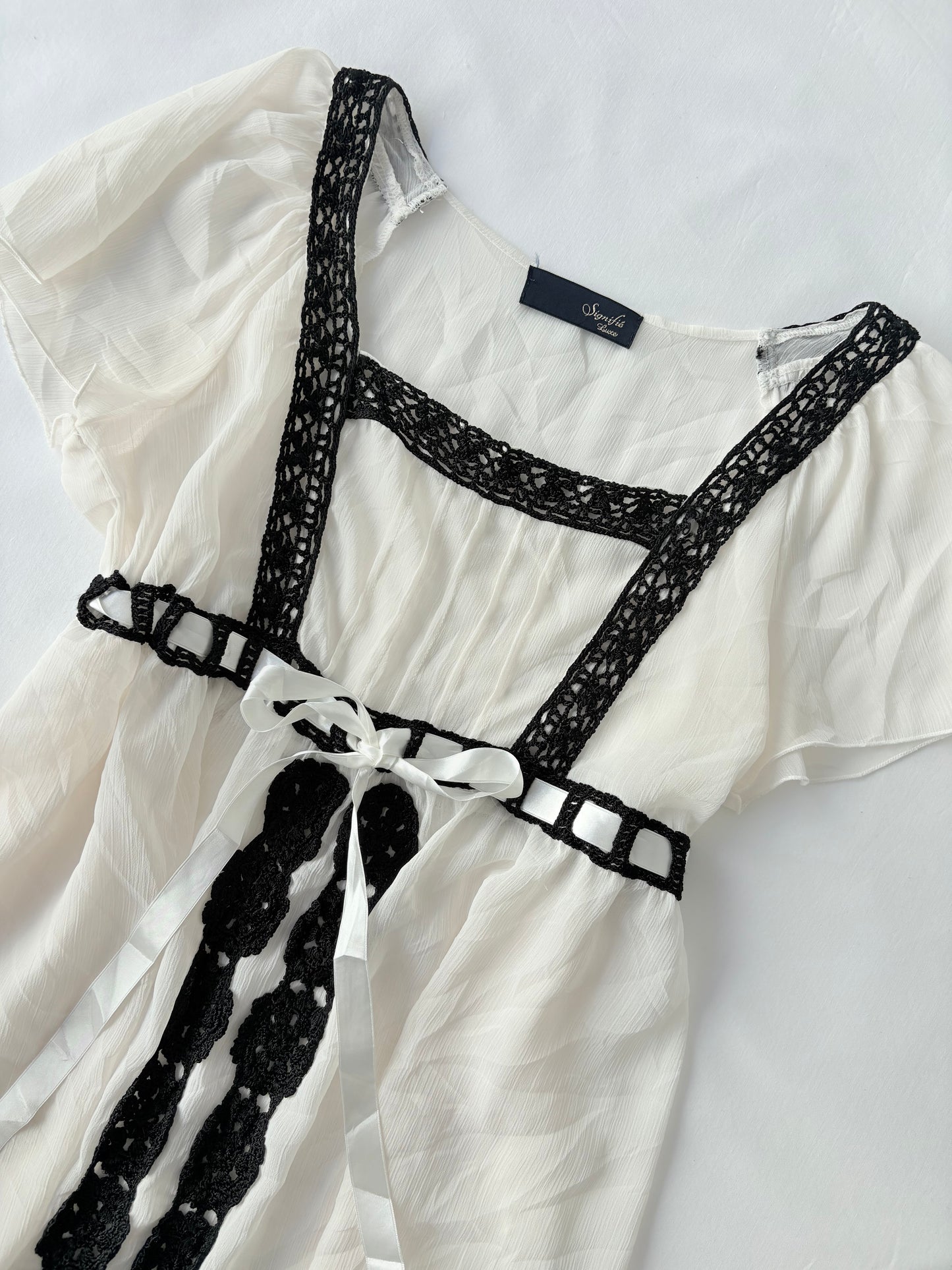 00’s White ribbon Japanese top | Size medium