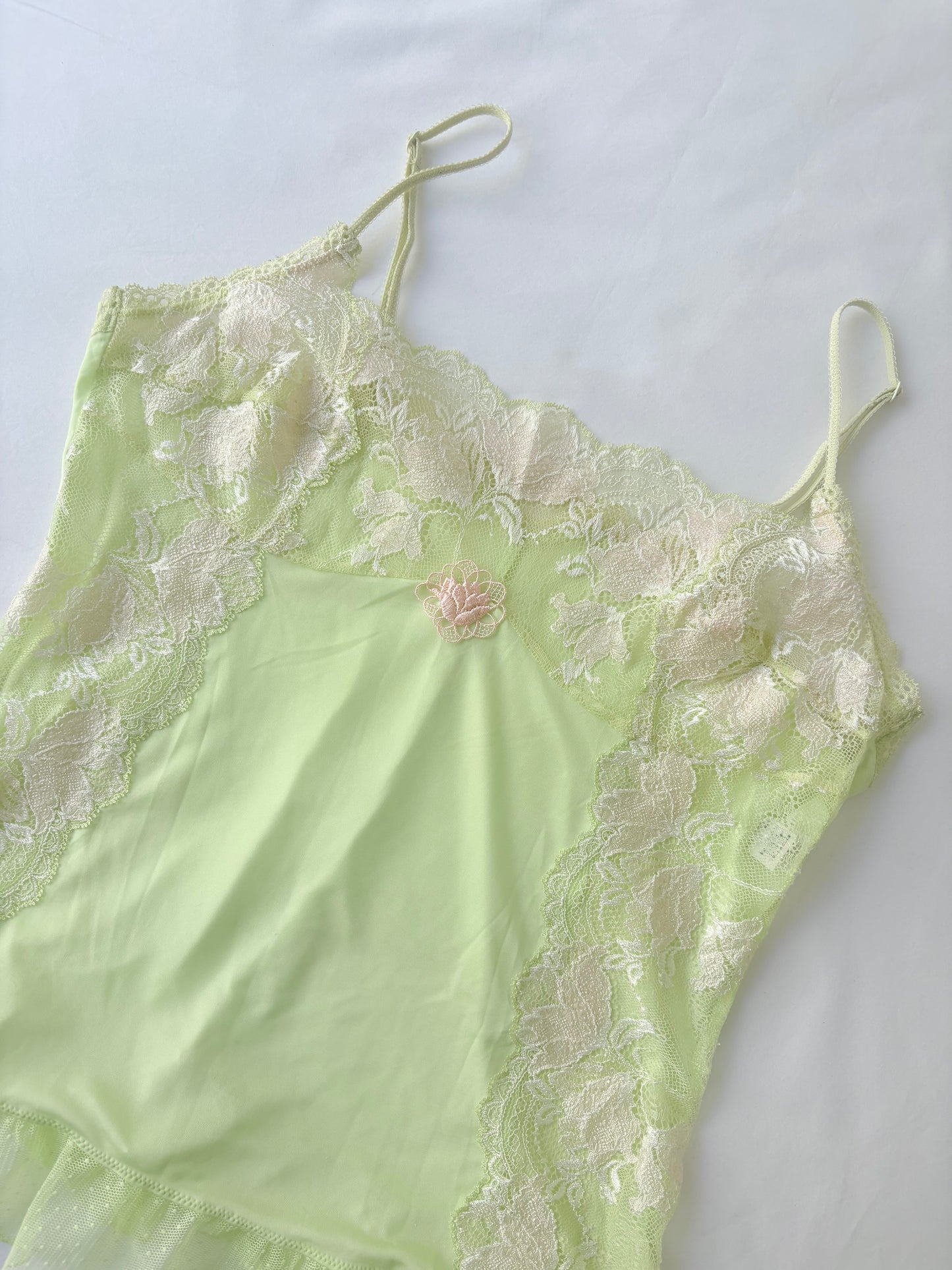 00’s Triumph green lace cami | Size large