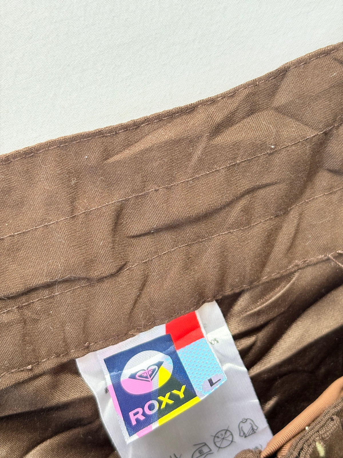00’s Roxy chocolate surf shorts | Size 10