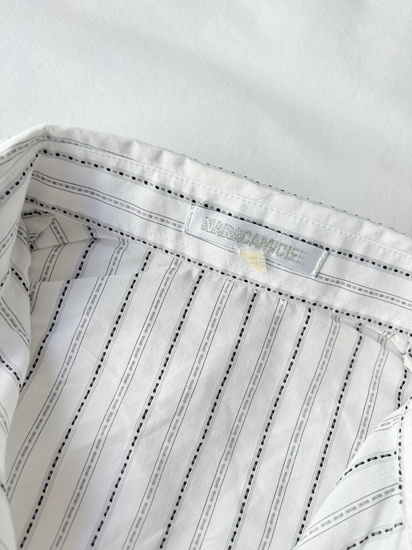 00’s White ruffle cinched shirt | Size 8
